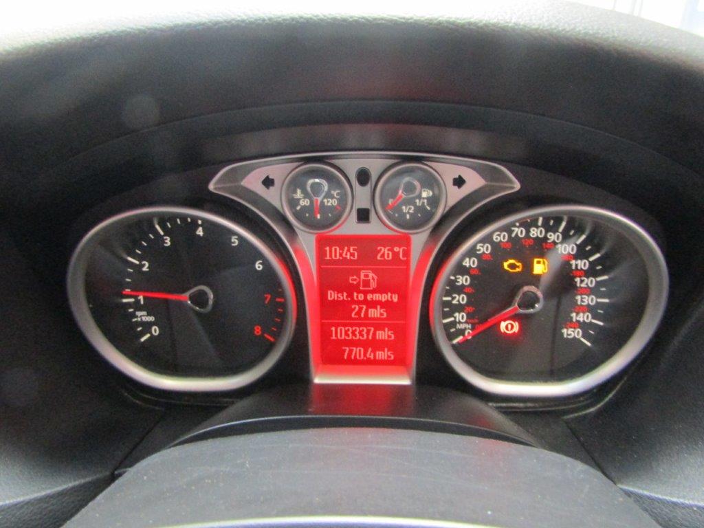 10 10 Ford Focus Zetec 125 - Image 22 of 23