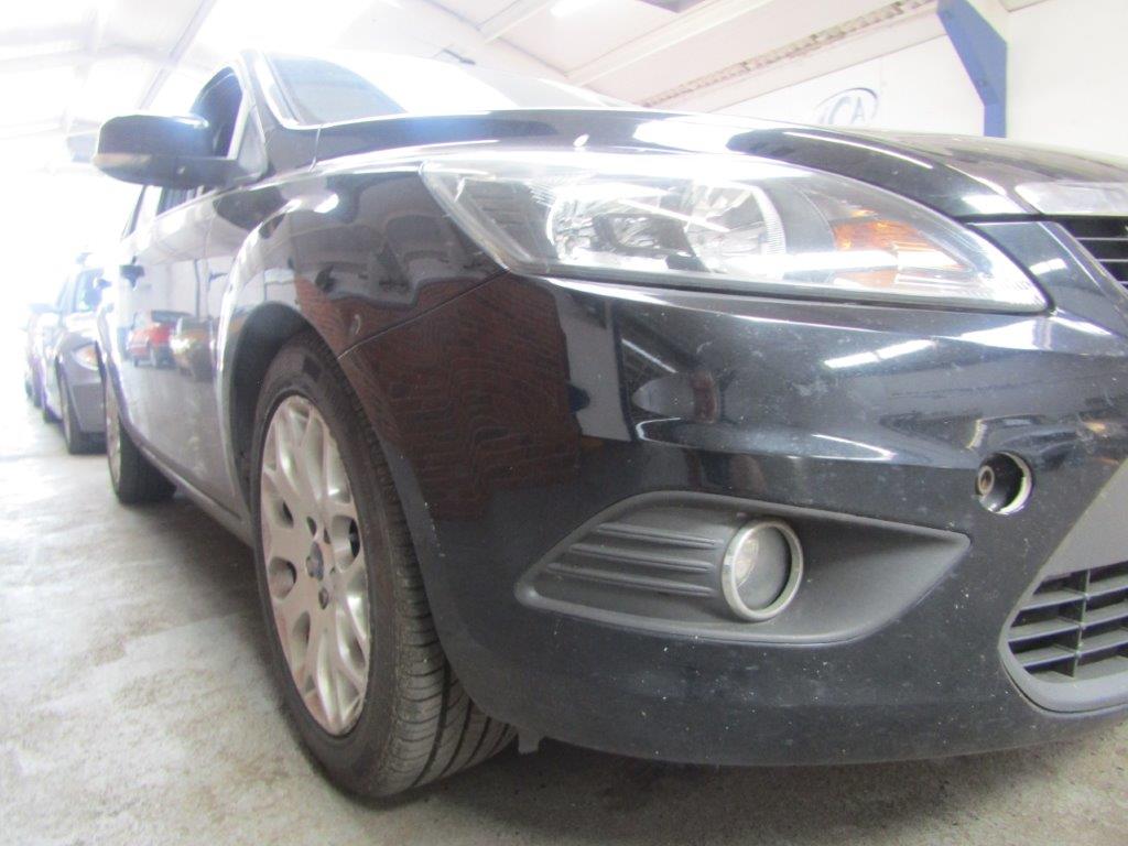 10 10 Ford Focus Zetec 125 - Image 3 of 23