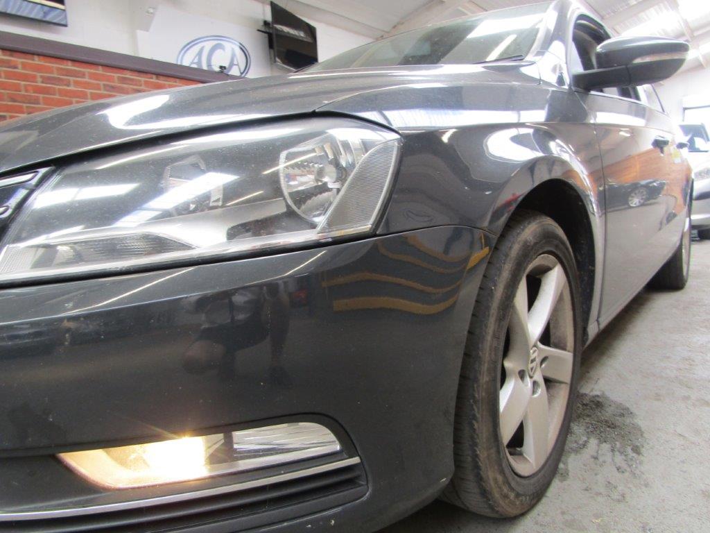 62 12 VW Passat S Bluemotion Tech - Image 8 of 22