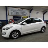 13 13 Hyundai i30 Active Blue Drive