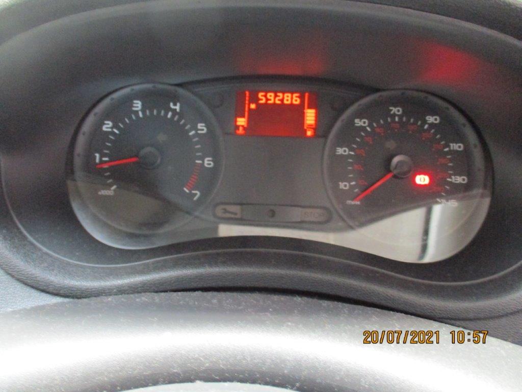 08 08 Renault Clio Freeway - Image 14 of 15