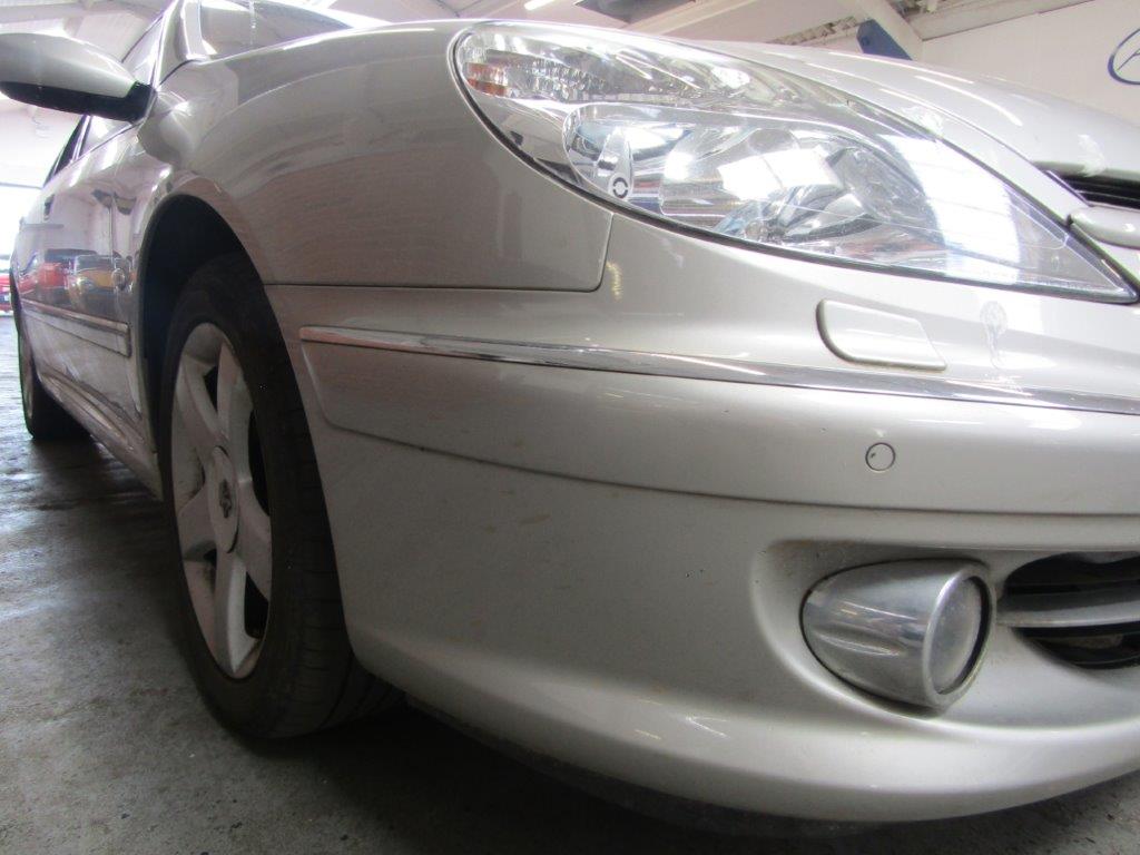 07 07 Peugeot 607 Executive - Image 11 of 20