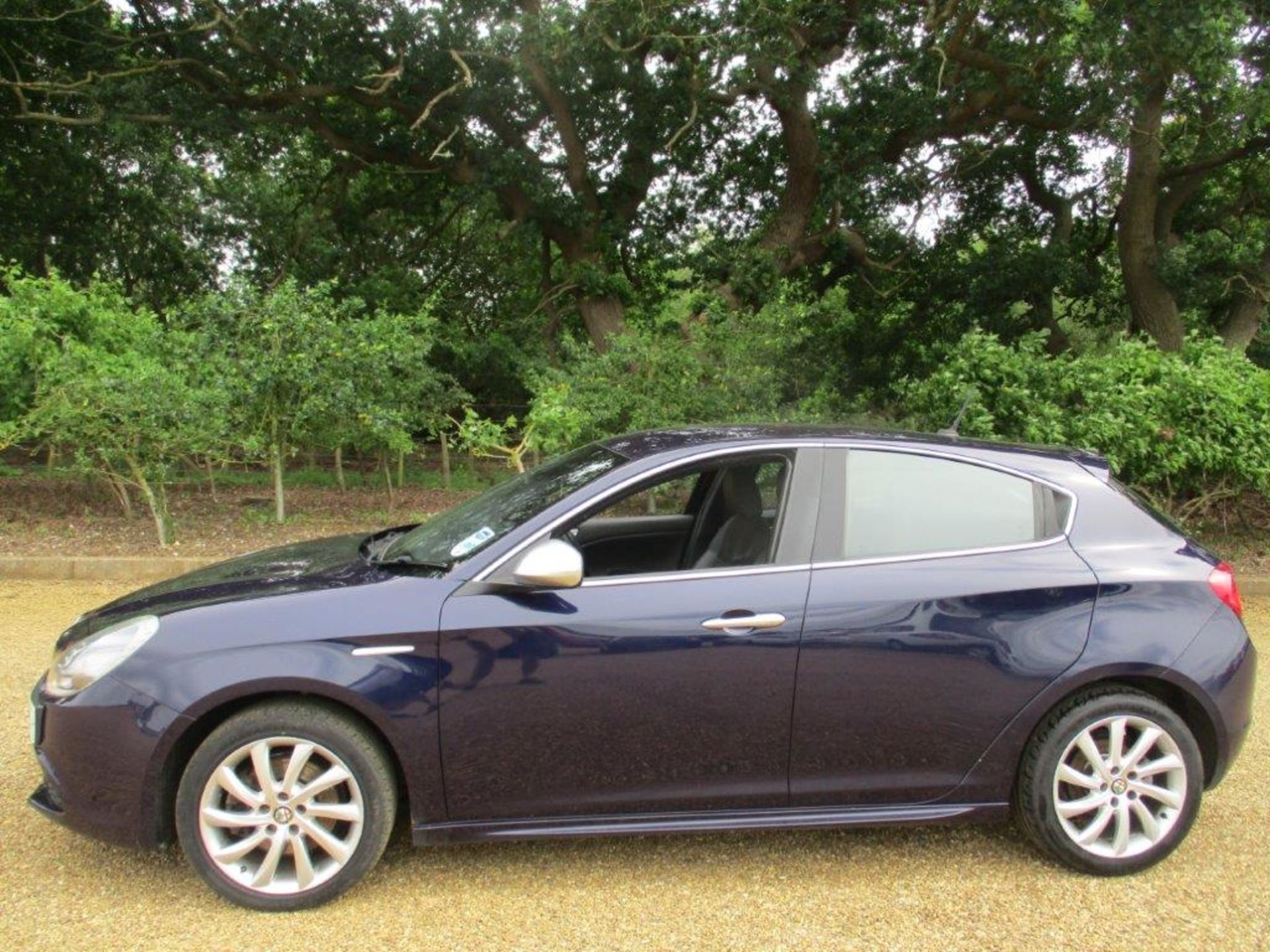 11 11 Alfa Romeo Giulietta Veloce - Image 2 of 21