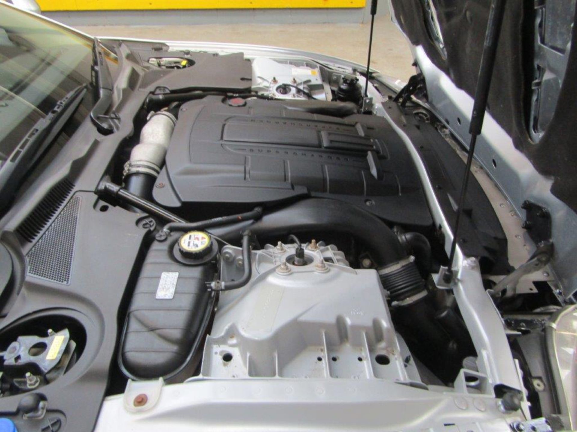 07 07 Jaguar XKR 4.2 Supercharged - Image 8 of 22