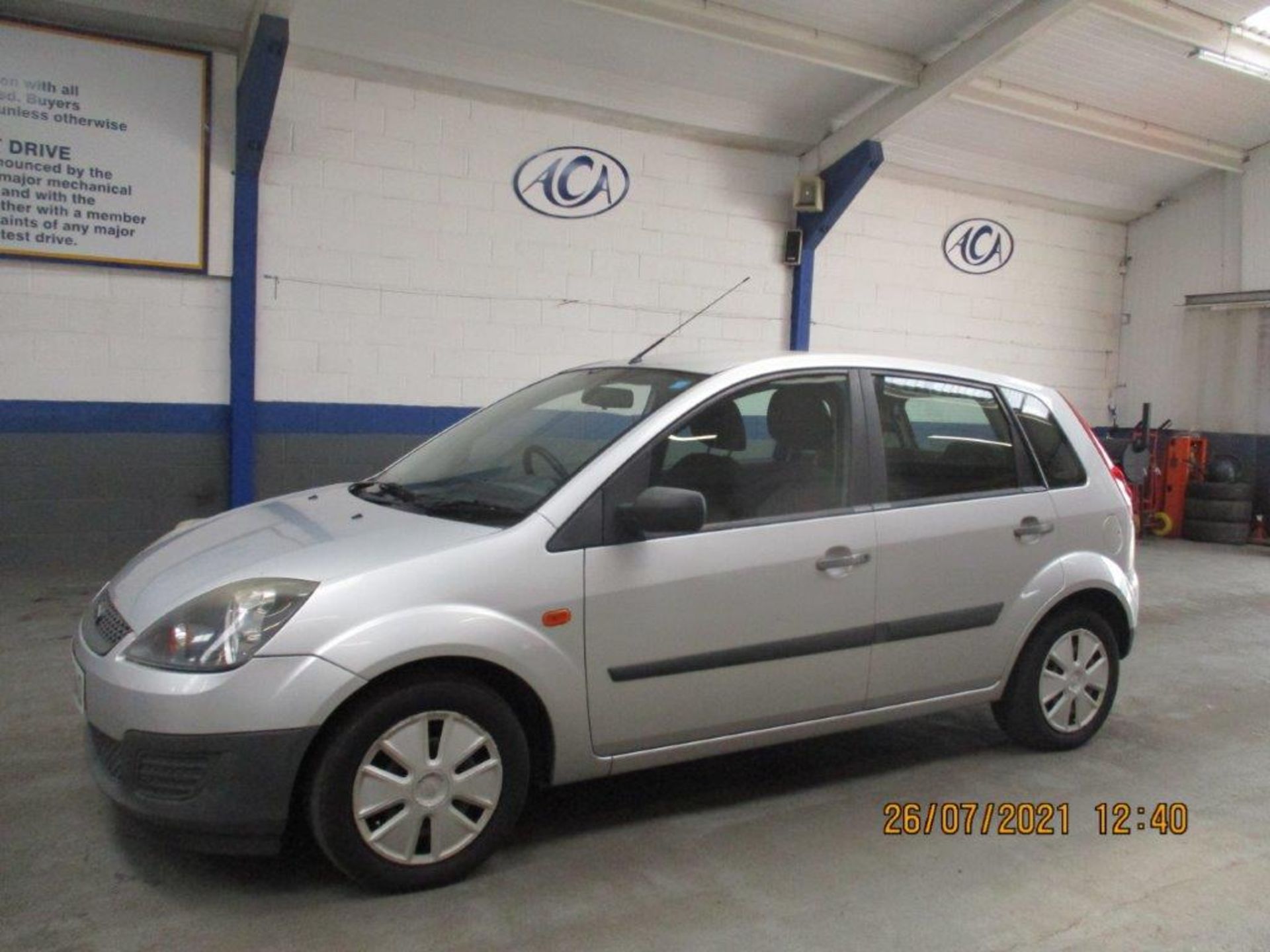 08 08 Ford Fiesta Studio