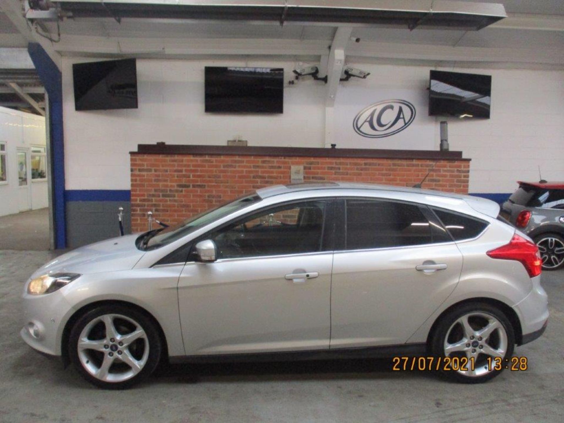 14 14 Ford Focus Titanium Navigator - Image 2 of 24