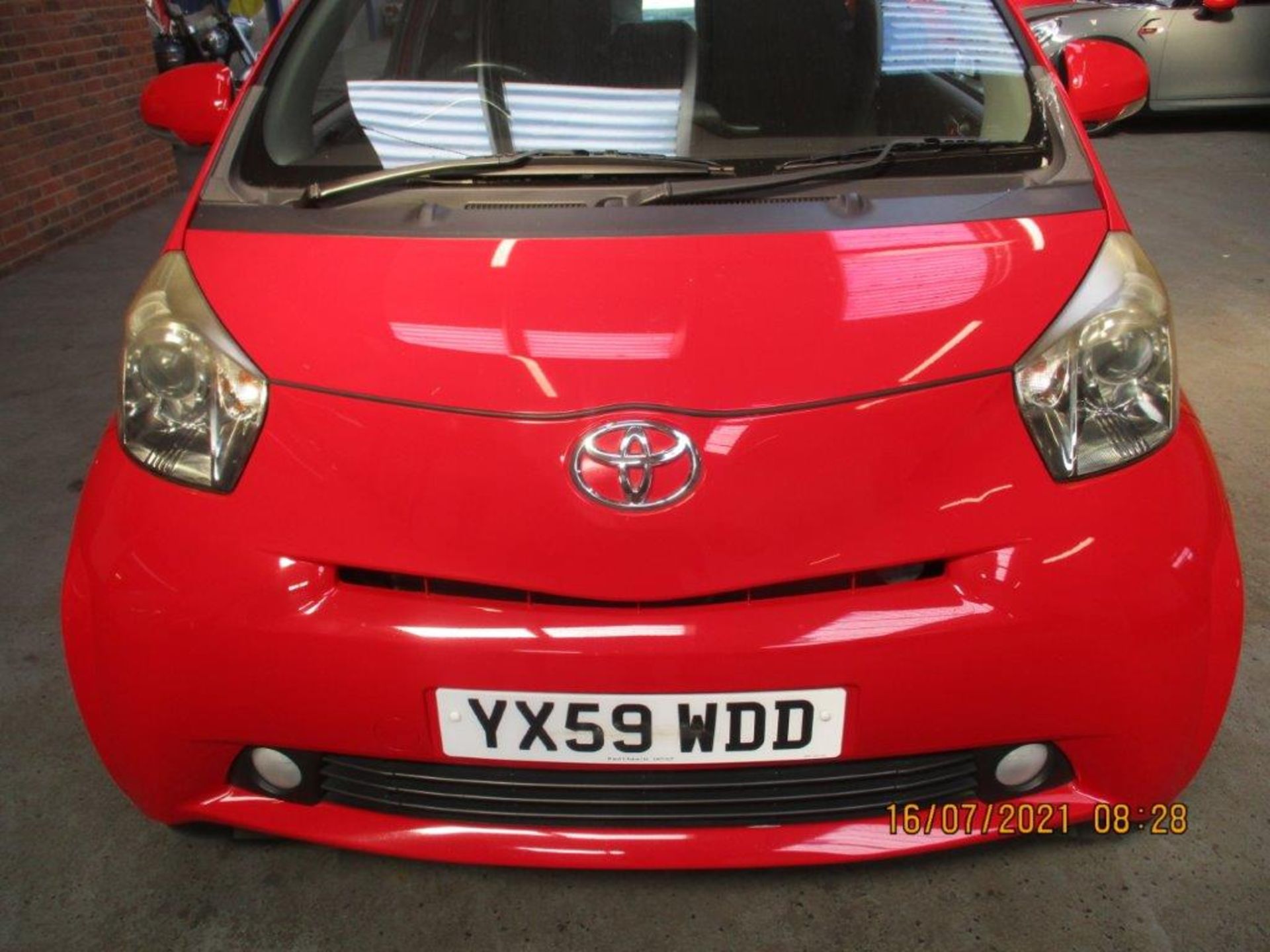 59 09 Toyota iQ2 VVT-i - Image 6 of 21