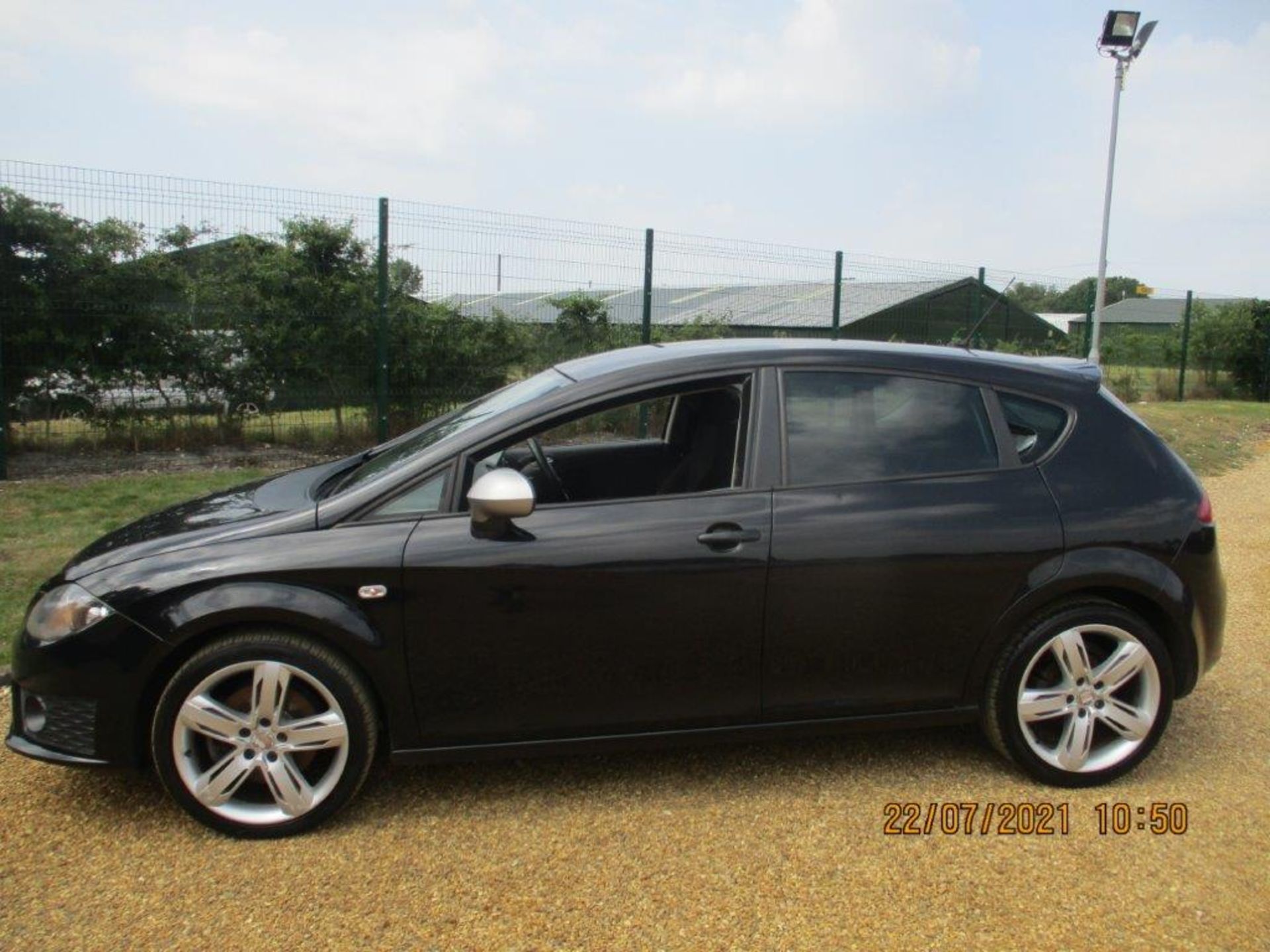 12 12 Seat Leon FR Plus CR TDi - Image 2 of 23