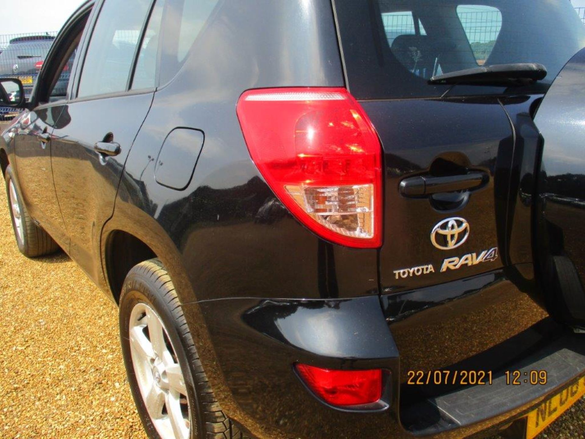 06 06 Toyota Rav4 XT4 D-AD - Image 14 of 19