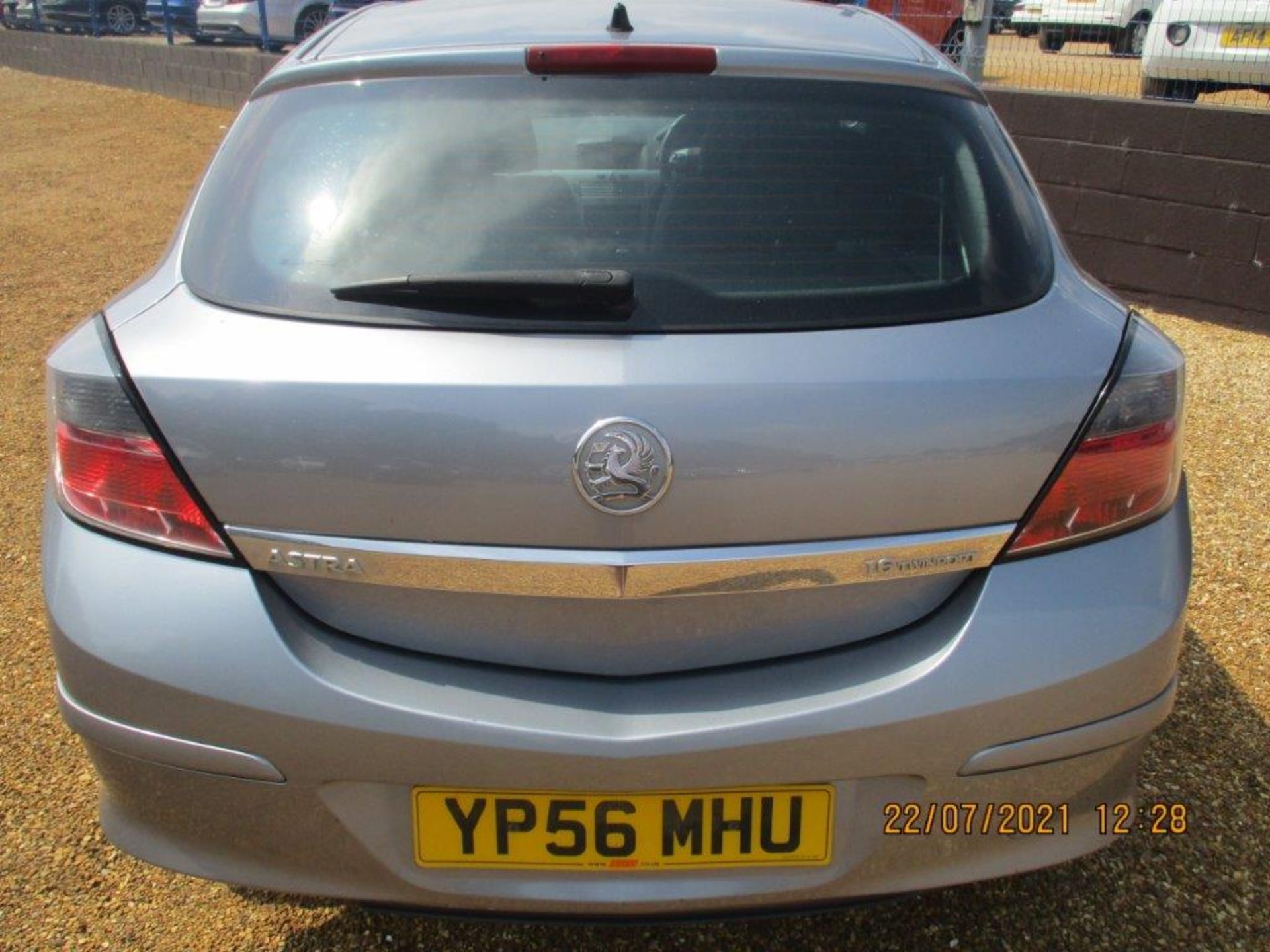 56 06 Vauxhall Astra SXi - Image 3 of 20
