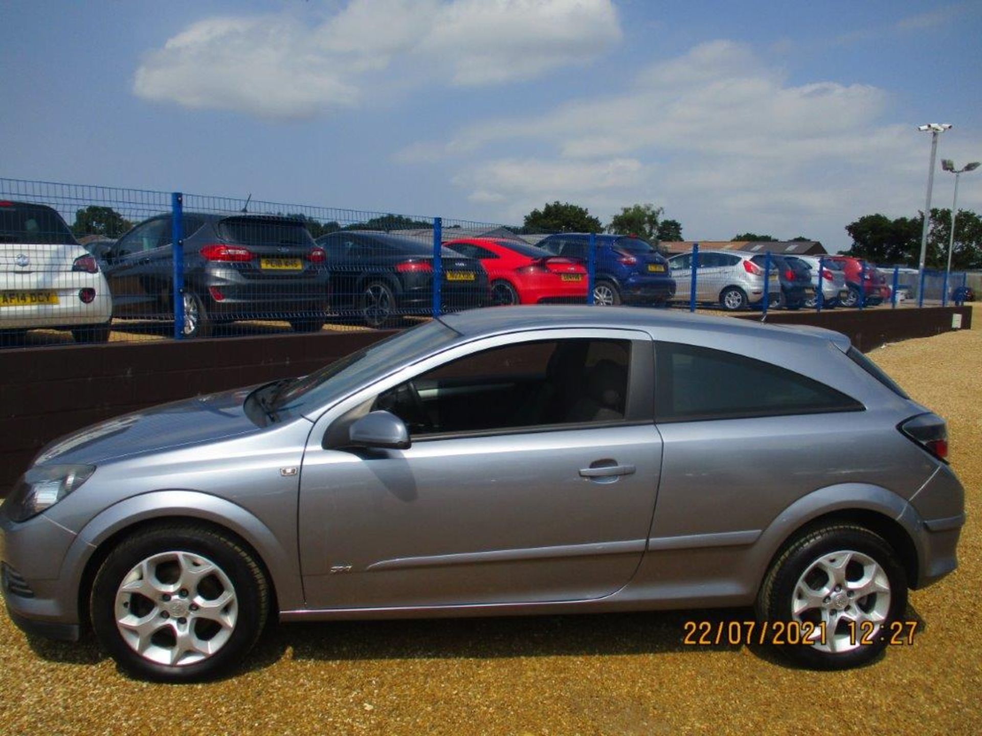 56 06 Vauxhall Astra SXi