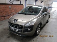 61 11 Peugeot 3008 Exclusive HDI