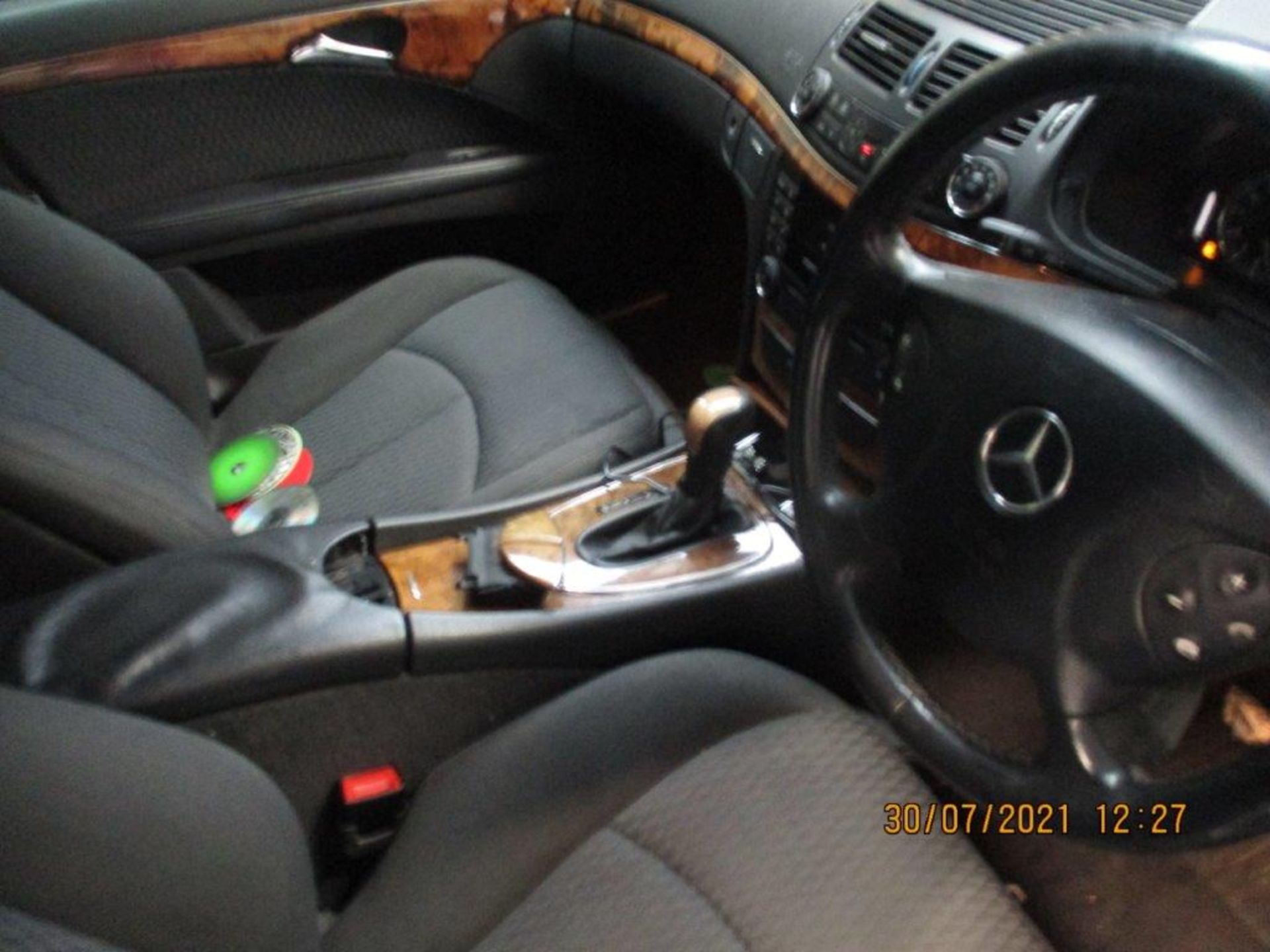 03 03 Mercedes E220 CDI Elegance - Image 9 of 11