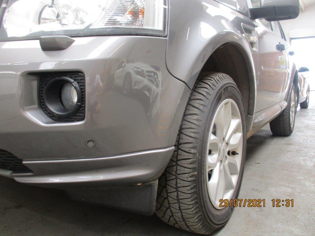 11 11 Land Rover Freelander HSE SD4 - Image 15 of 27