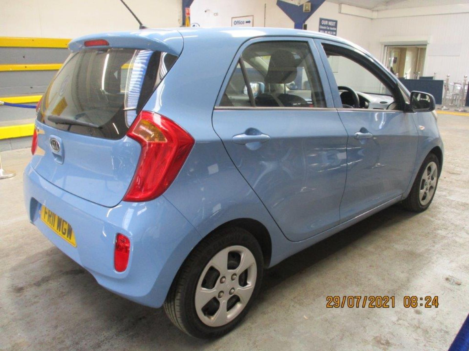 11 11 Kia Picanto 1 - Image 4 of 21