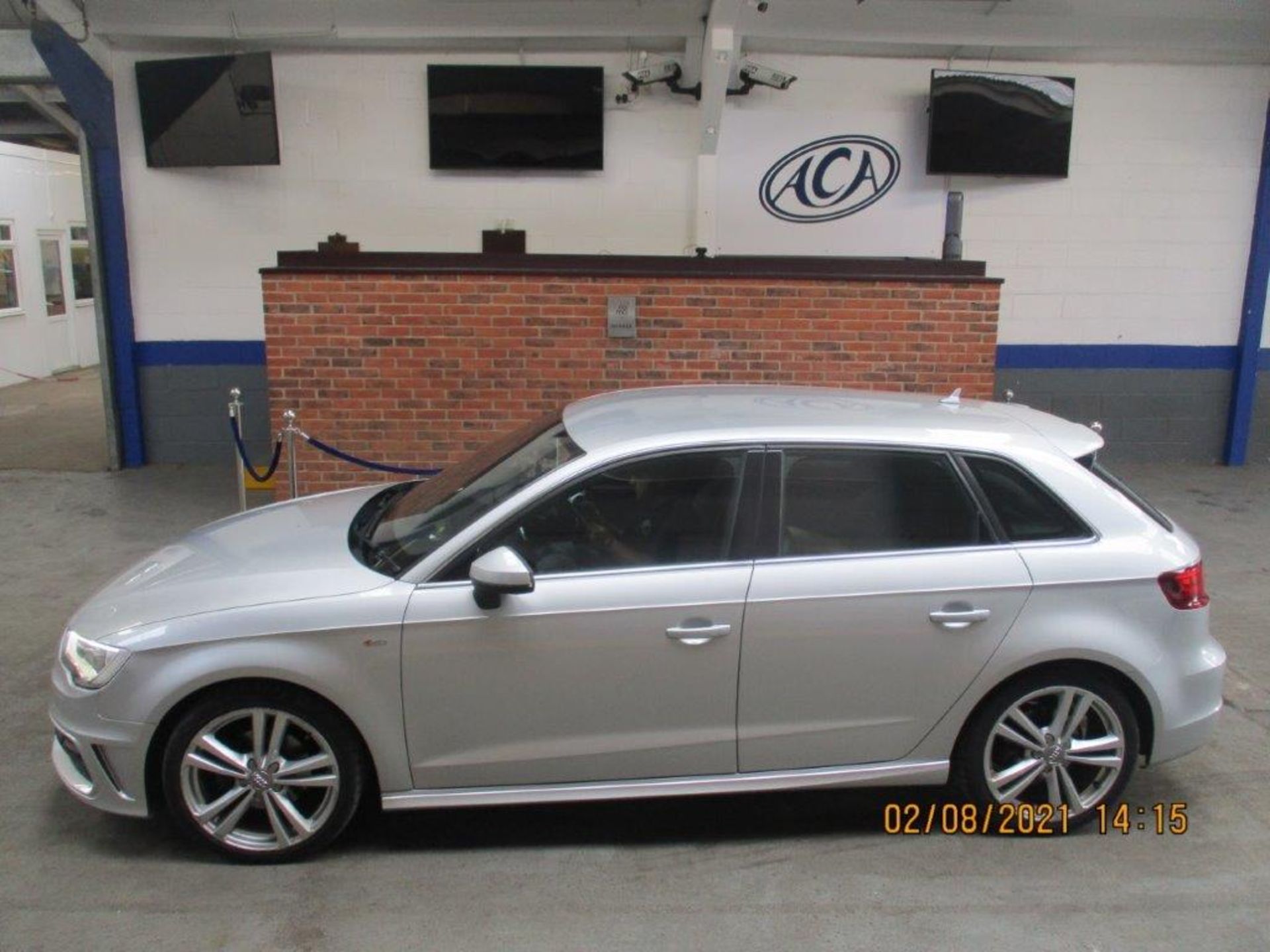 13 63 Audi A3 S Line TDI 5dr - Image 2 of 24