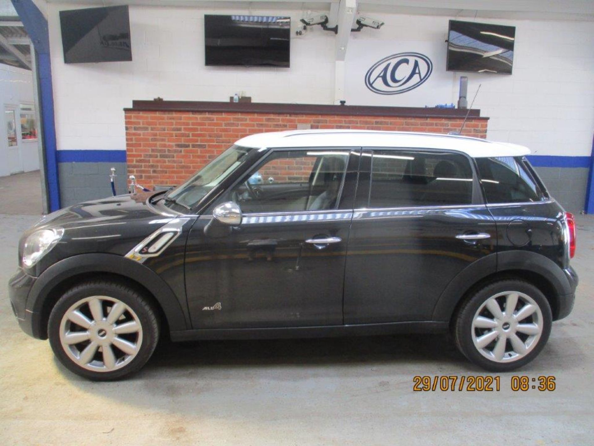 11 11 Mini Countryman Cooper S ALL4 - Image 2 of 35