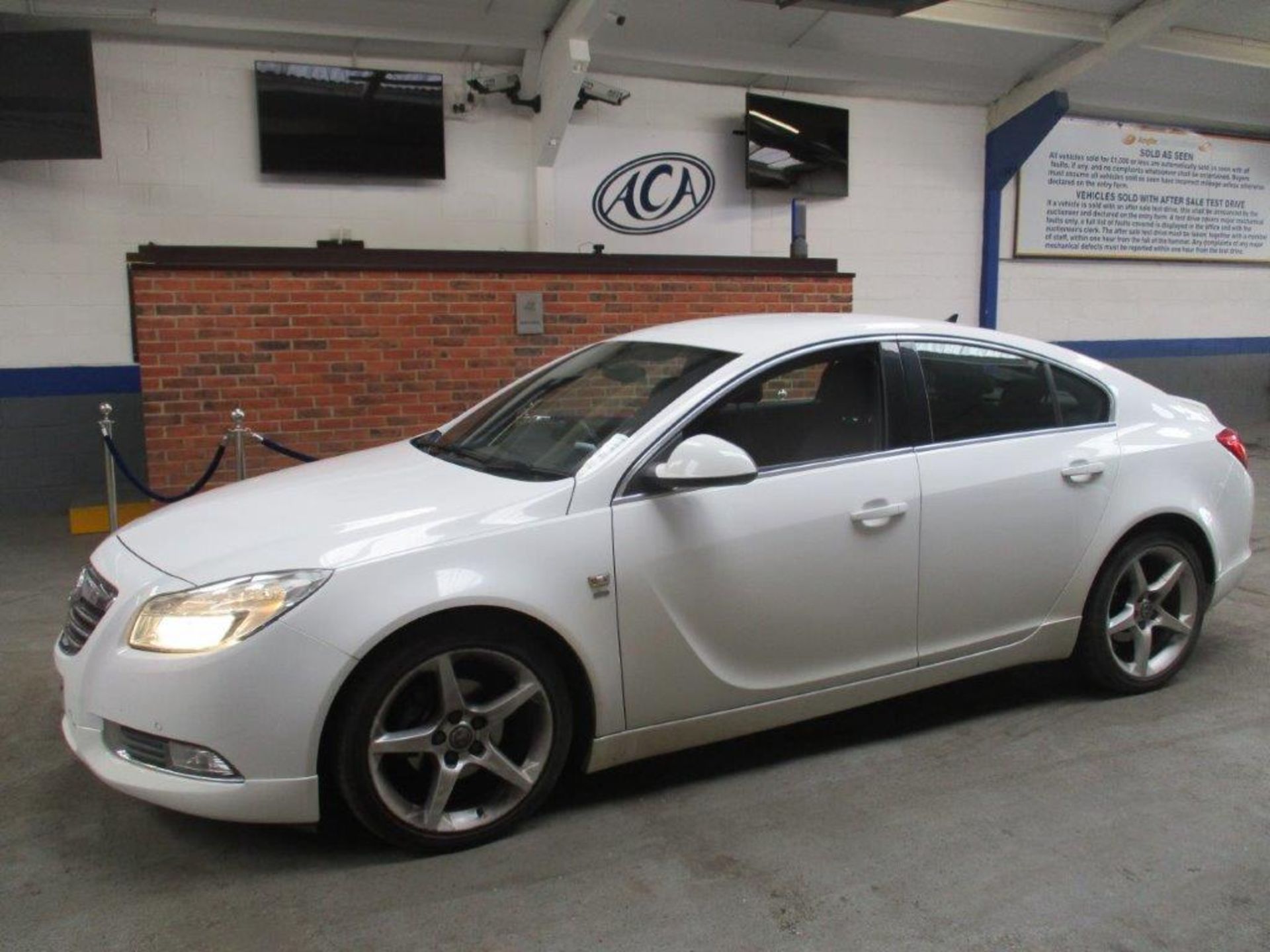 13 13 Vauxhall Insignia SRi Nav