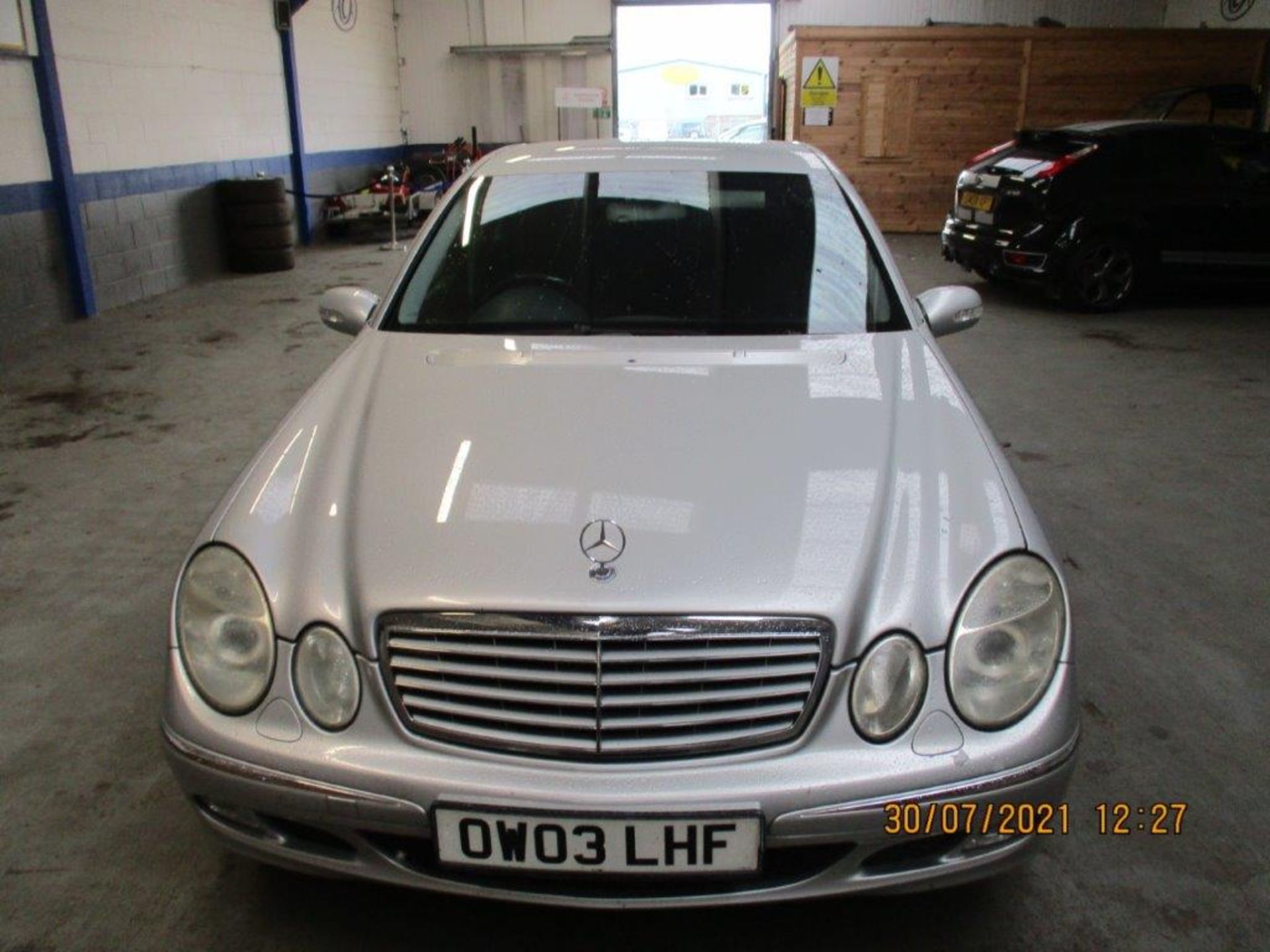 03 03 Mercedes E220 CDI Elegance - Image 4 of 11