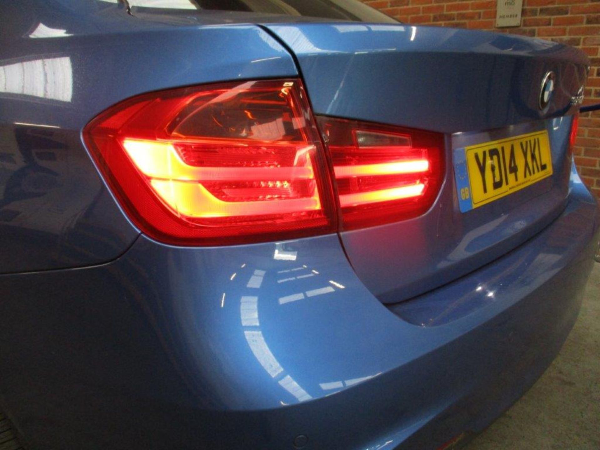 14 14 BMW 320d M Sport - Image 6 of 25