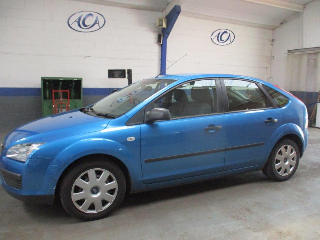 06 06 Ford Focus LX