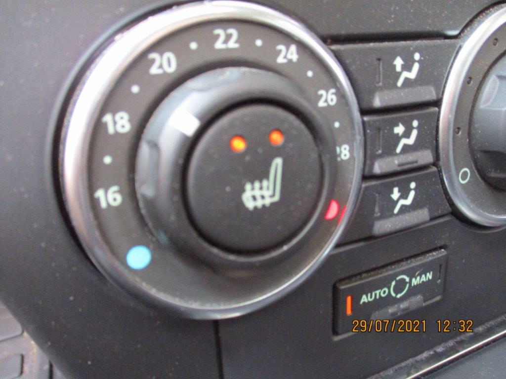 11 11 Land Rover Freelander HSE SD4 - Image 10 of 27