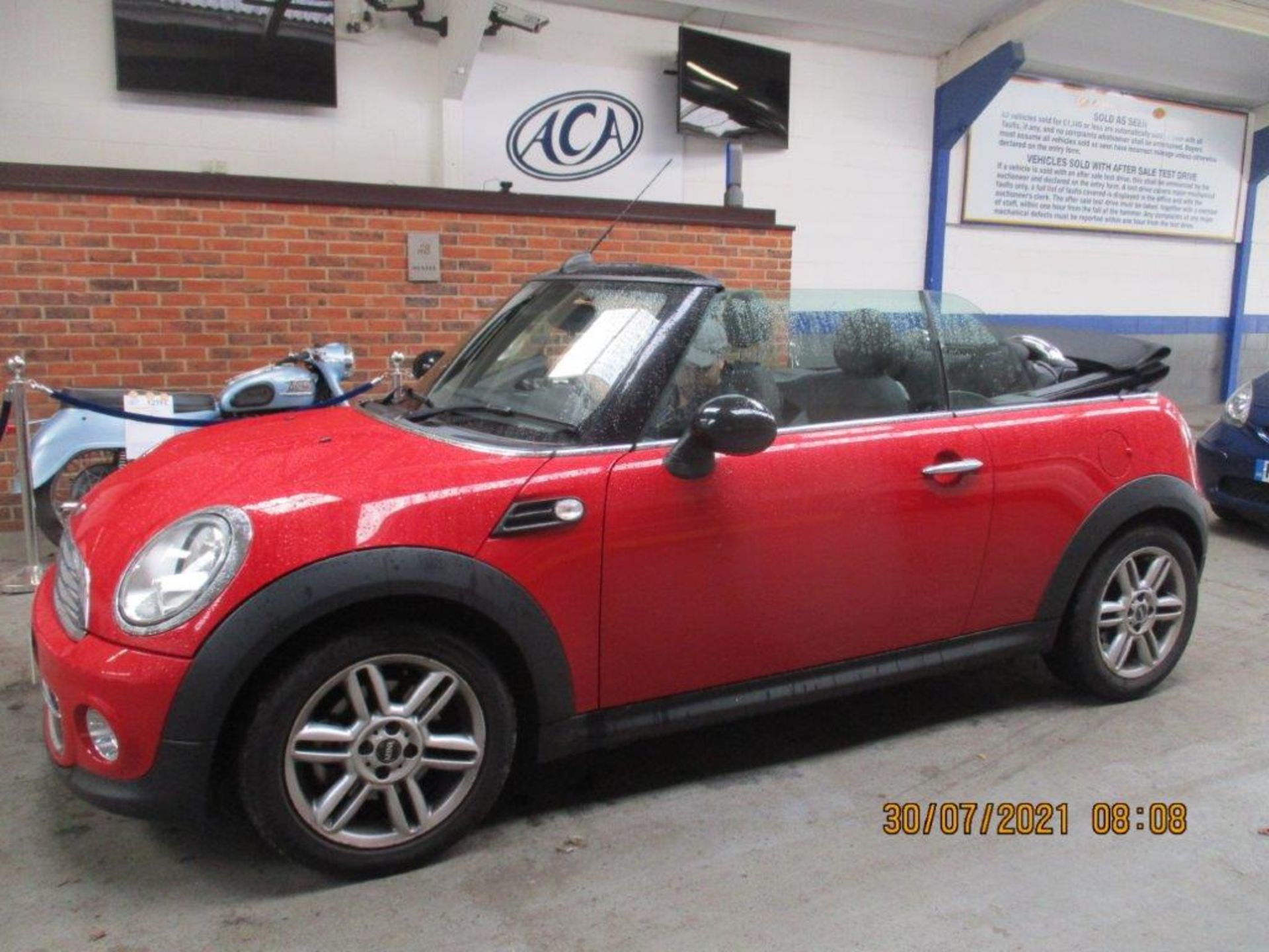 13 13 Mini Cooper - Image 8 of 22