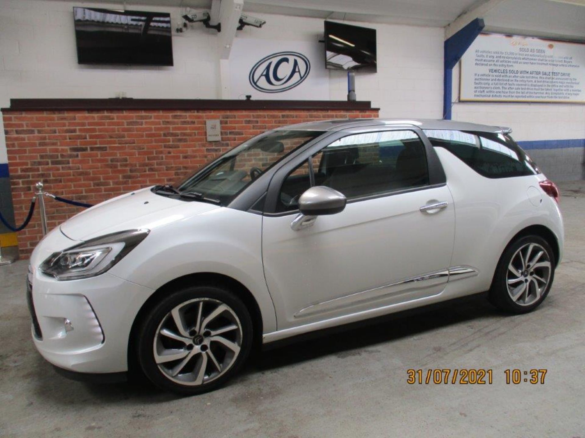 64 14 Citreon DS3 Dsytle Techno