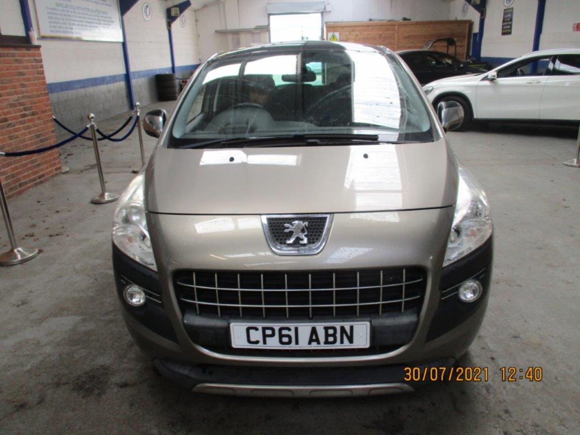 61 11 Peugeot 3008 Exclusive HDI - Image 2 of 14