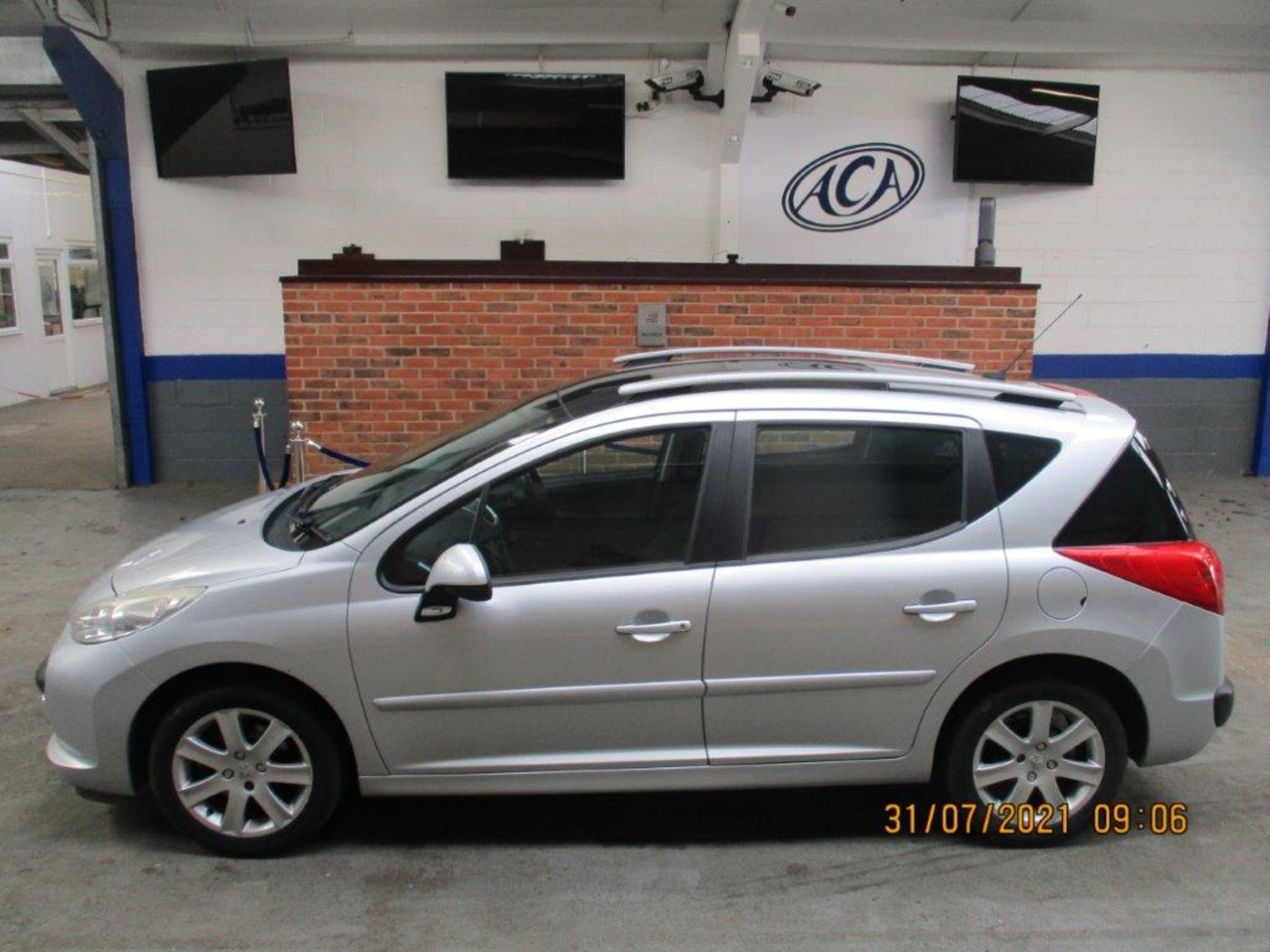 09 09 Peugeot 207 Sport SW - Image 2 of 18