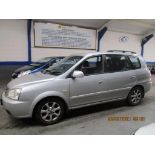 05 05 Kia Carens LE CRDi