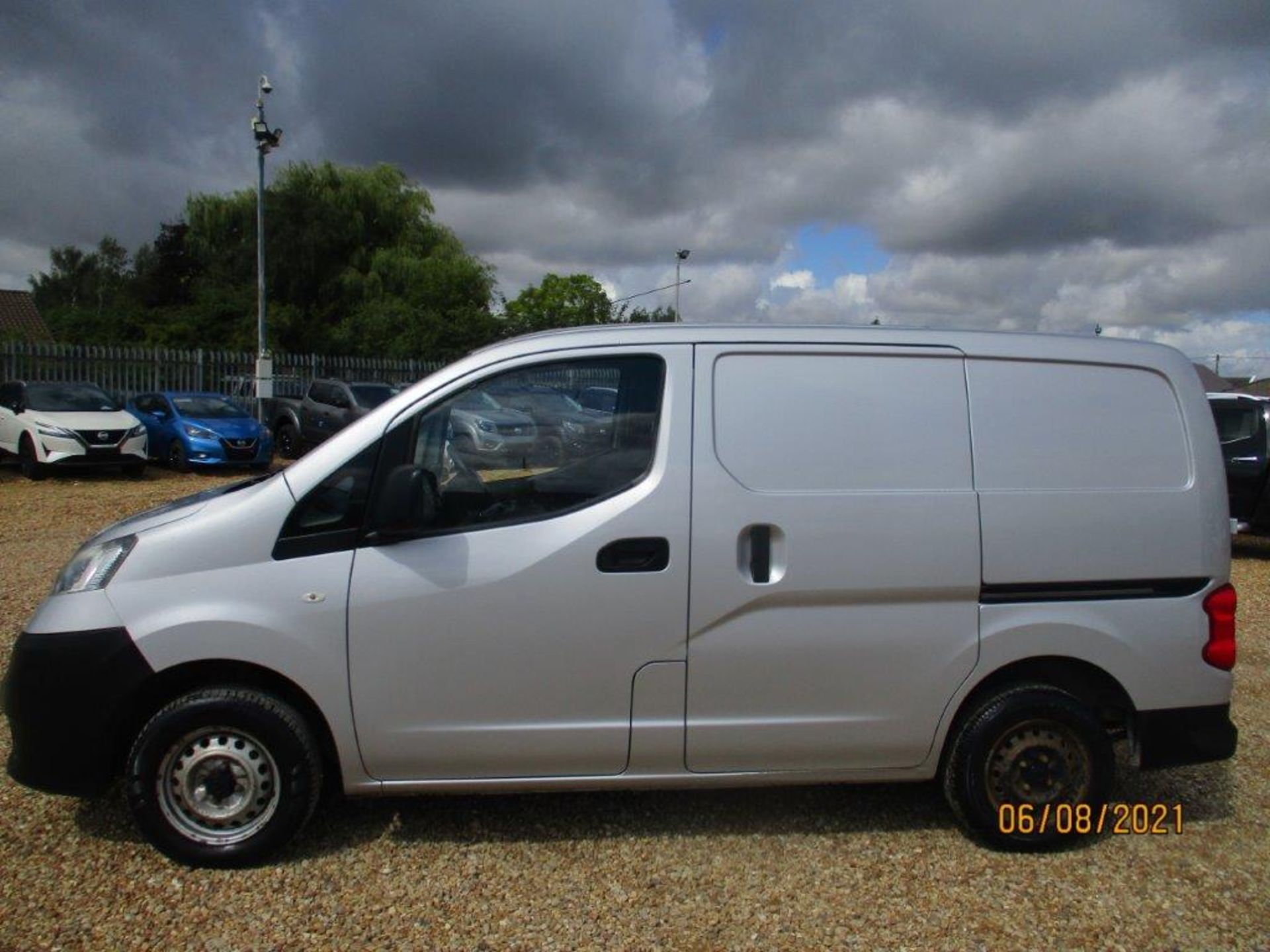 13 13 Nissan NV200 SE DCI - Image 3 of 25