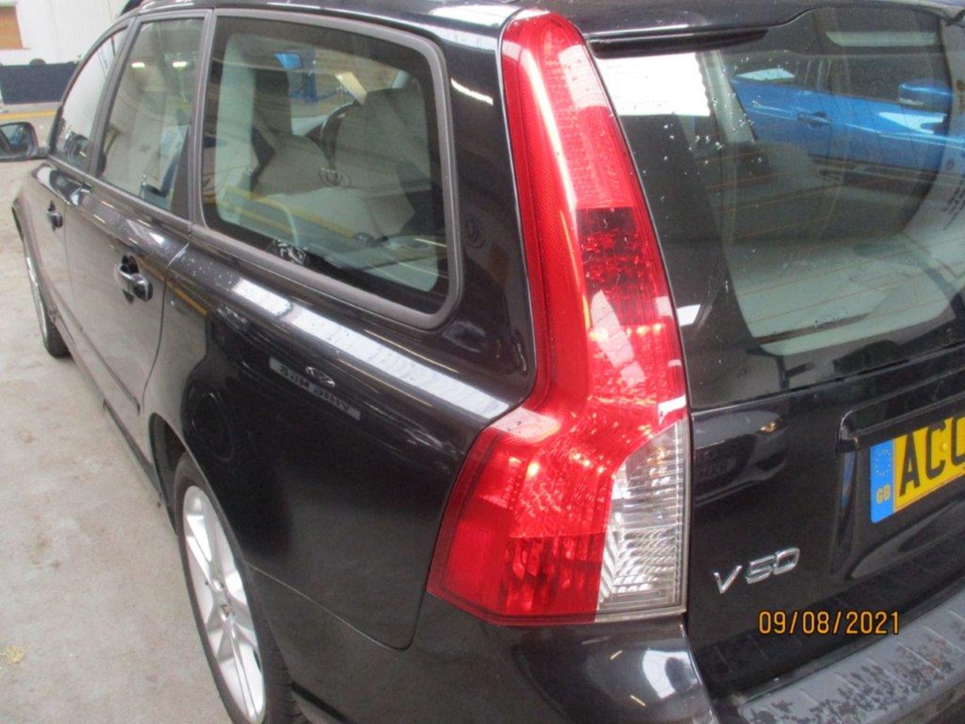 08 08 Volvo V50 SE D5 - Image 14 of 20