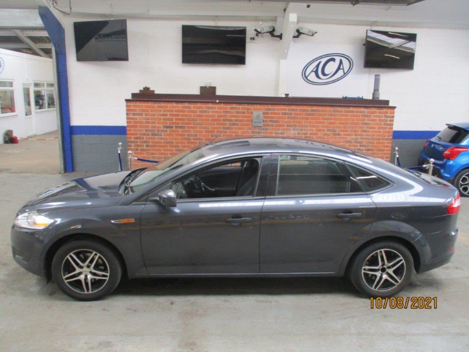 09 09 Ford Mondeo Edge TDCi 140 - Image 2 of 17