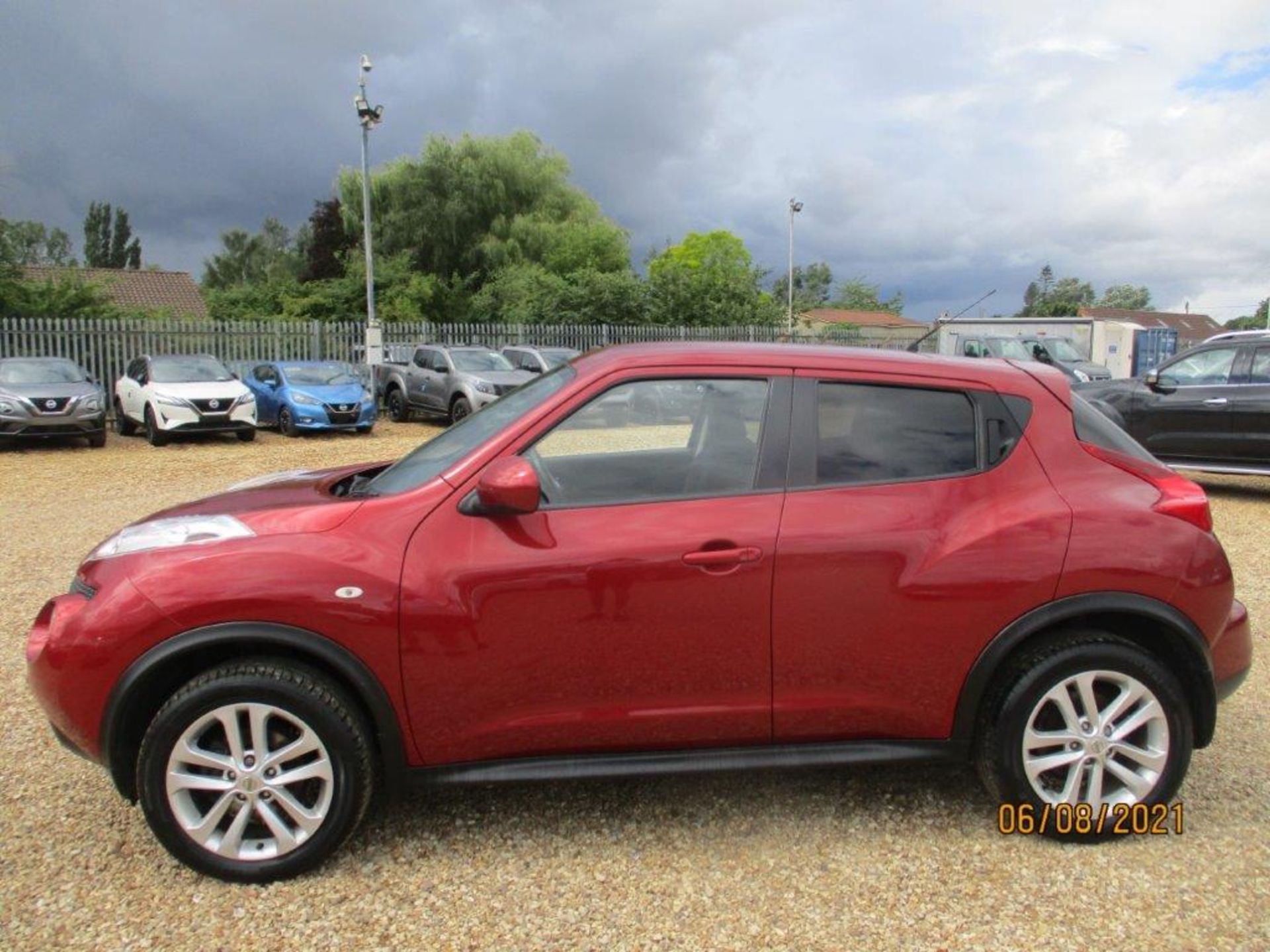 13 13 Nissan Juke Acenta Sport DCI - Image 2 of 25