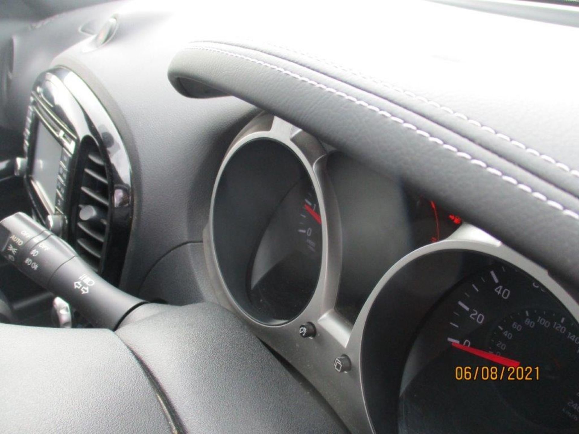 15 15 Nissan Juke Tekna CVT - Image 7 of 29