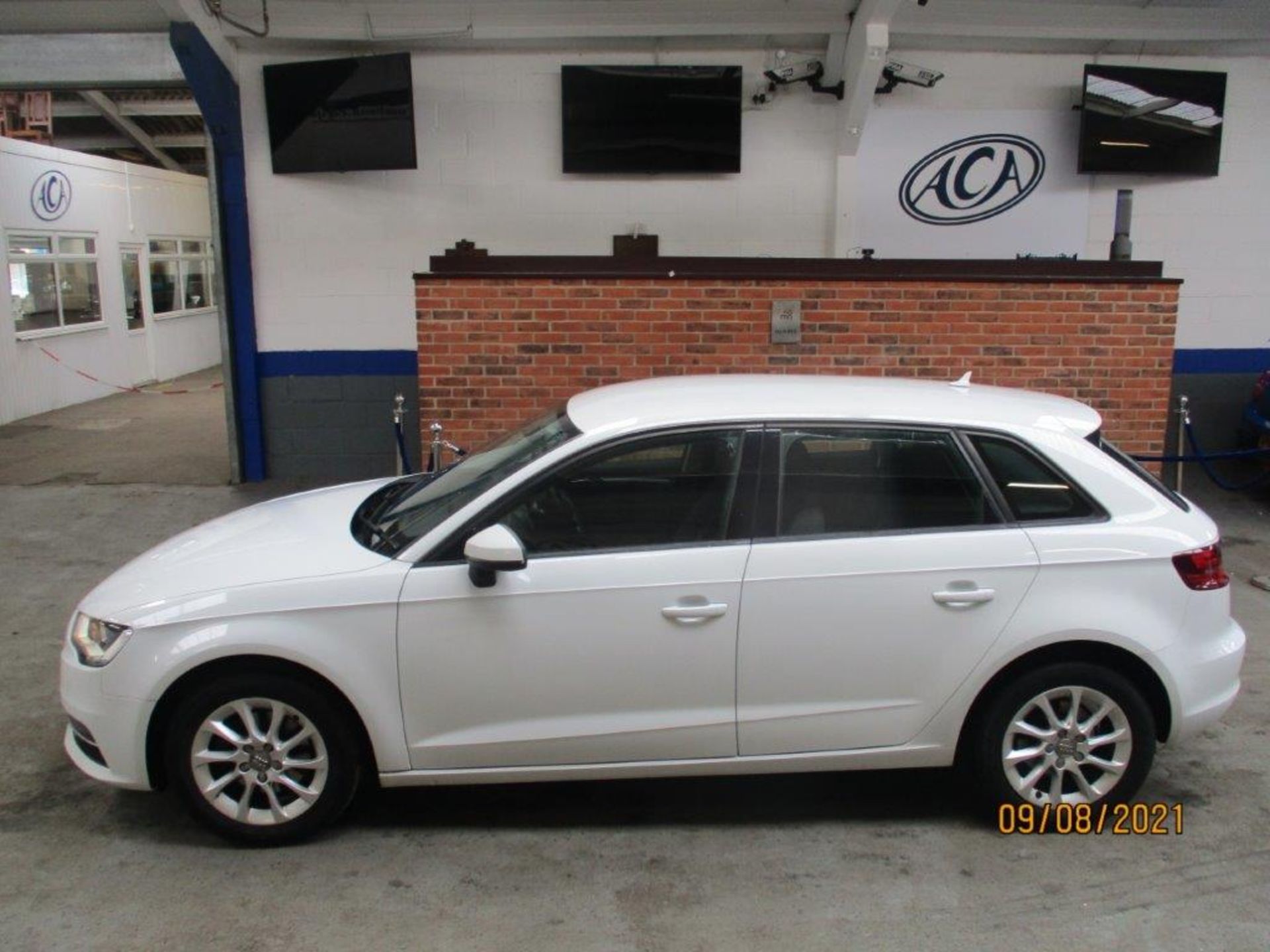 14 14 Audi A3 SE TDi - Image 4 of 18