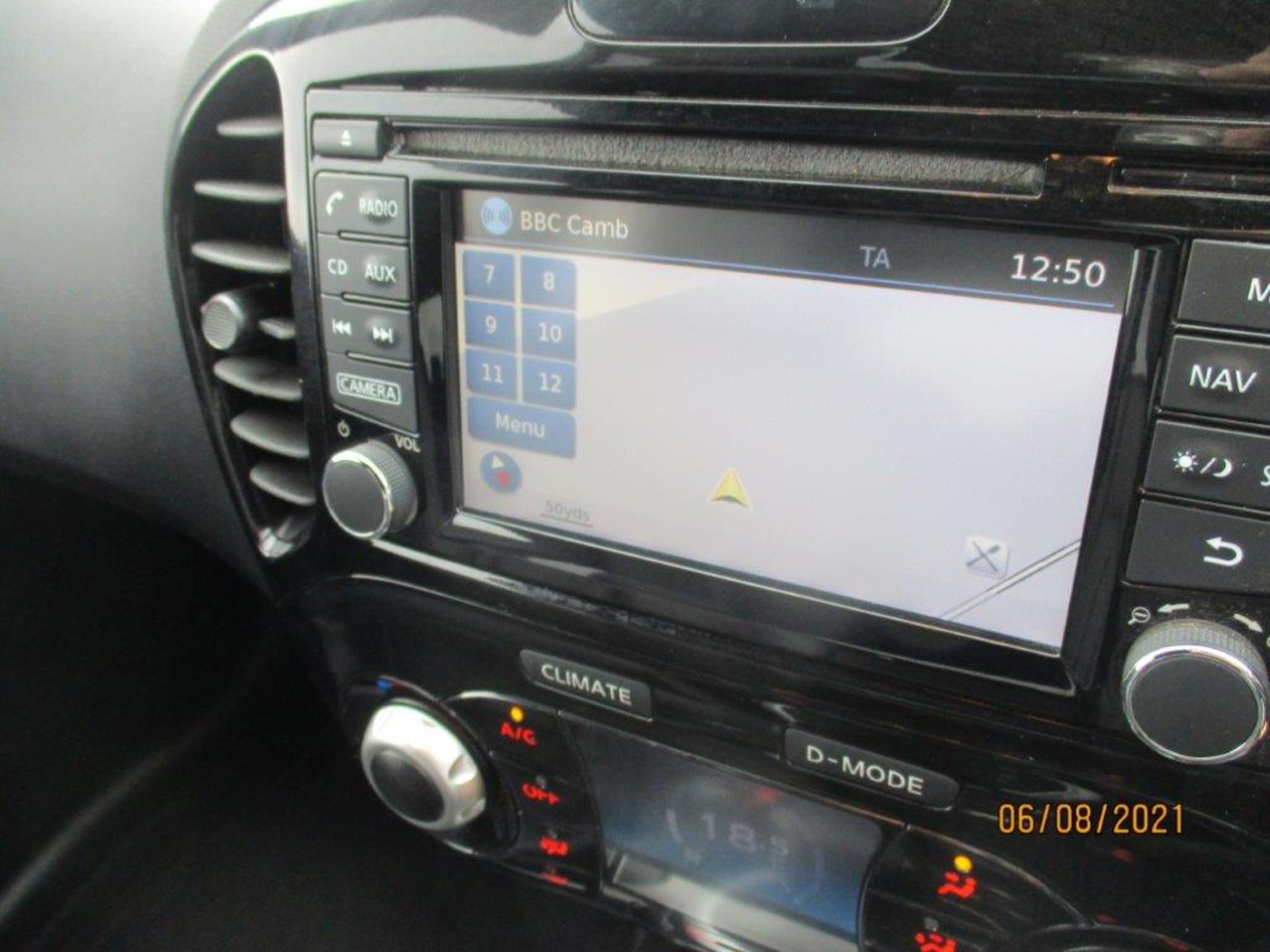 15 15 Nissan Juke Tekna CVT - Image 21 of 29