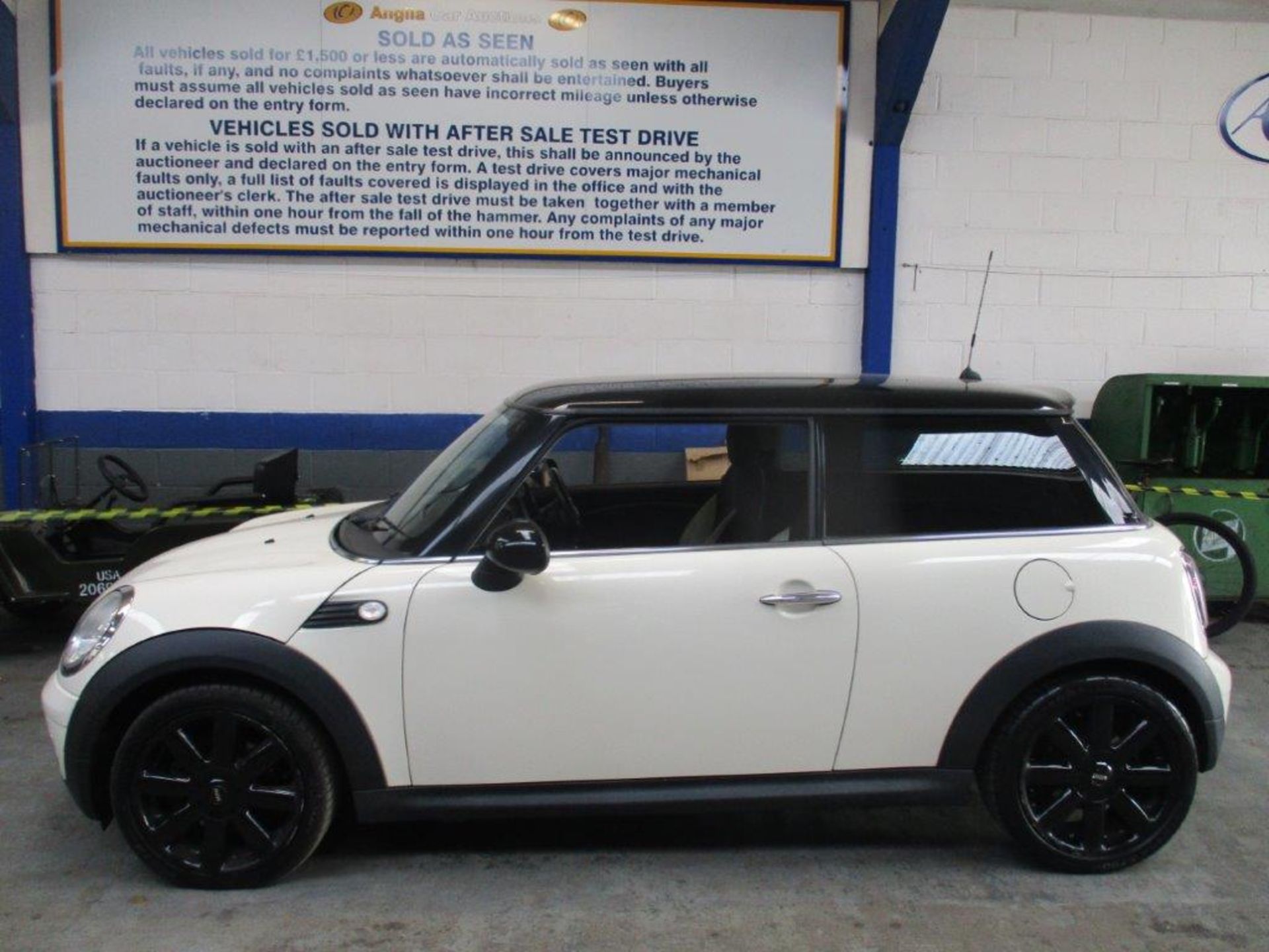 58 08 Mini Cooper - Image 2 of 20