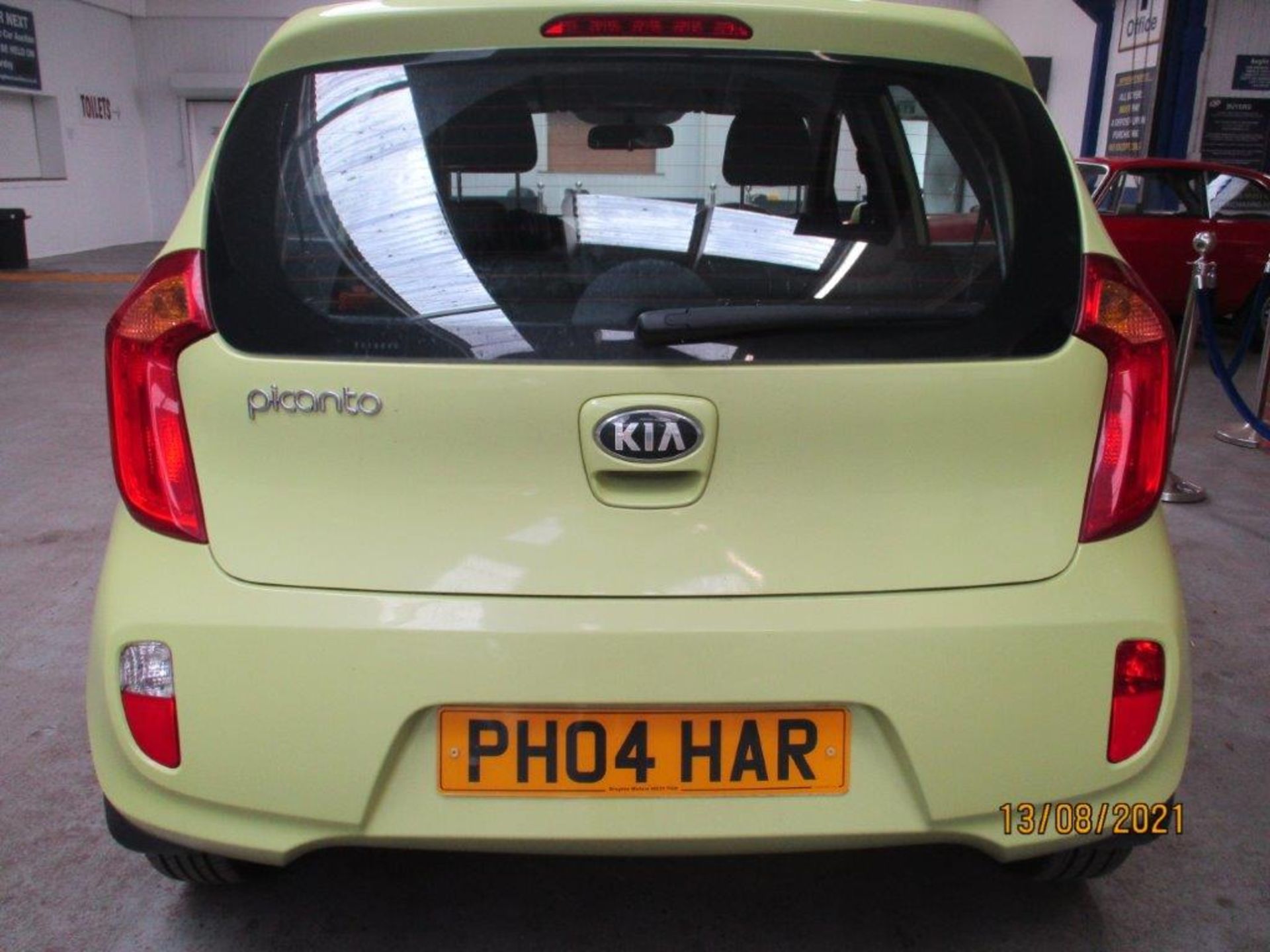 13 13 Kia Picanto 2 - Image 12 of 18