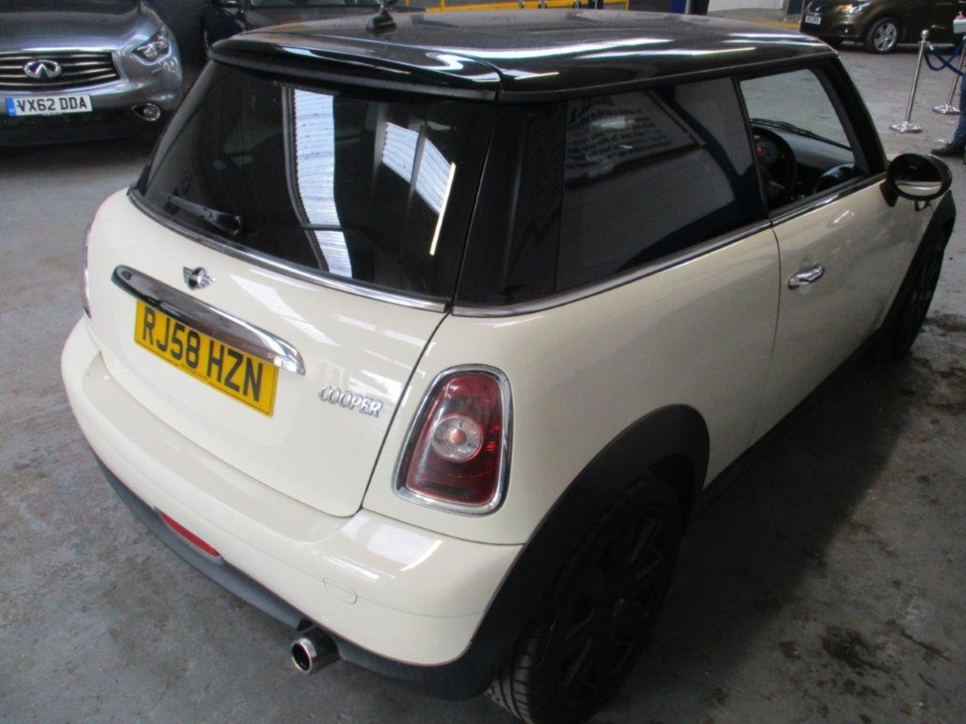 58 08 Mini Cooper - Image 4 of 20