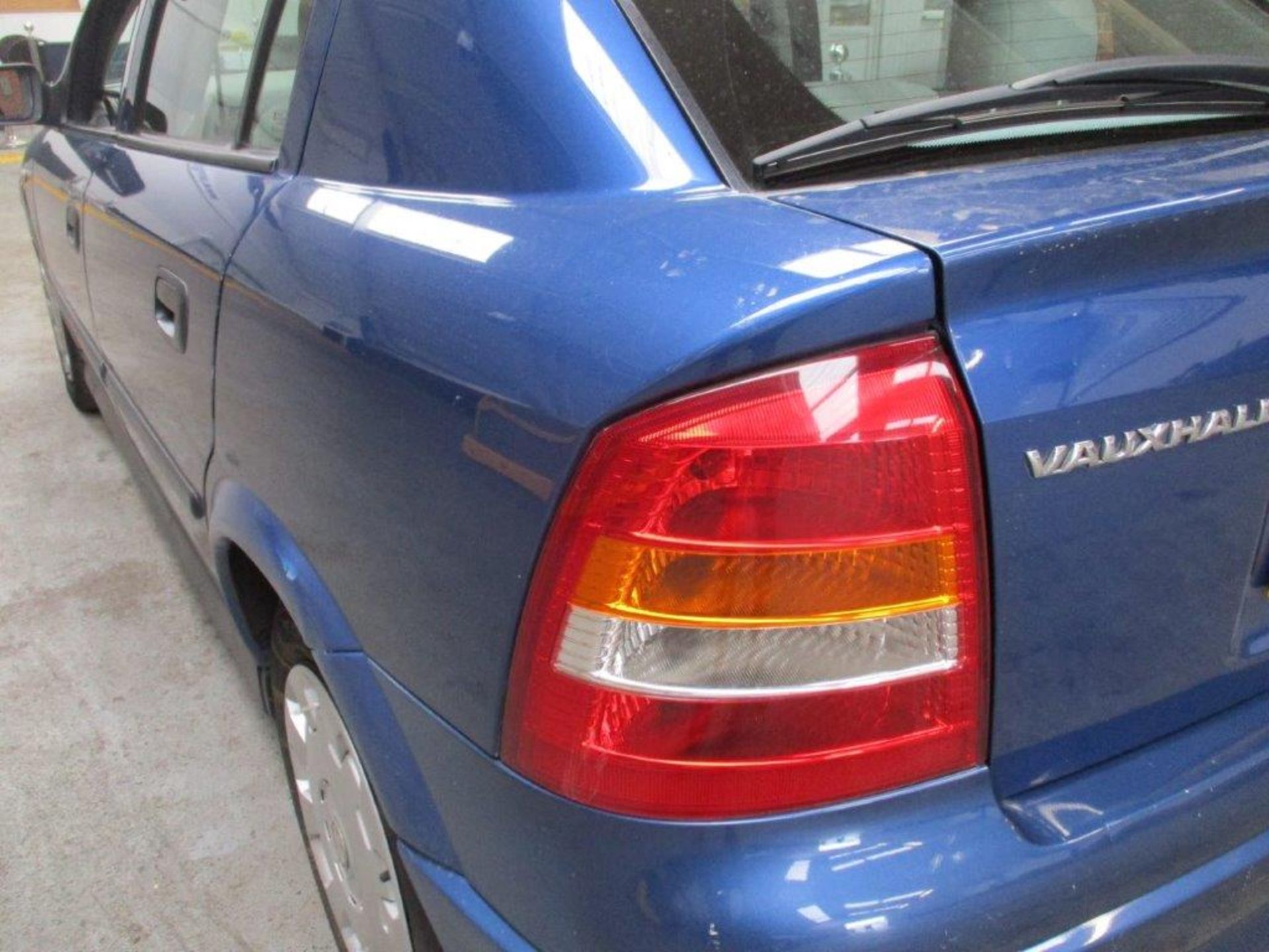 02 02 Vauxhall Astra Club 8V - Image 4 of 24