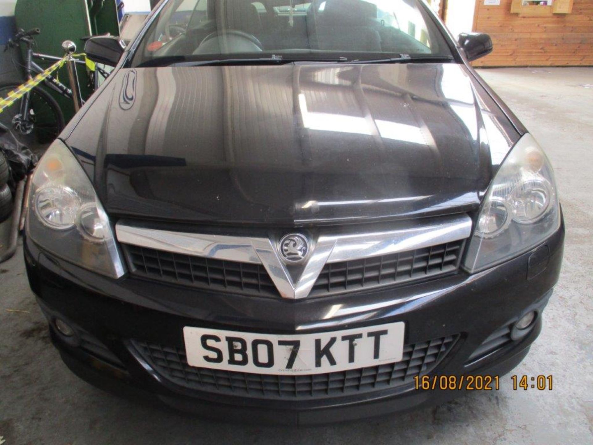 07 07 Vauxhall Astra Twin Top Sport - Image 4 of 15