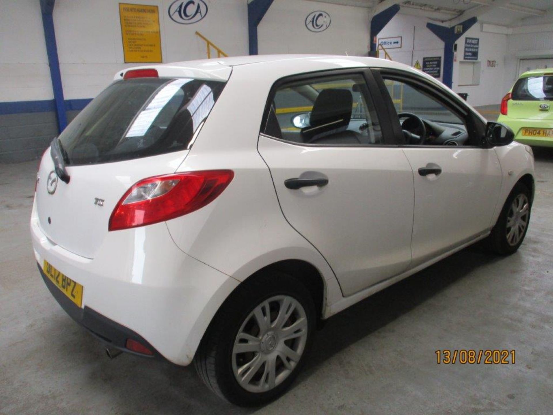 12 12 Mazda 2 TS - Image 16 of 23