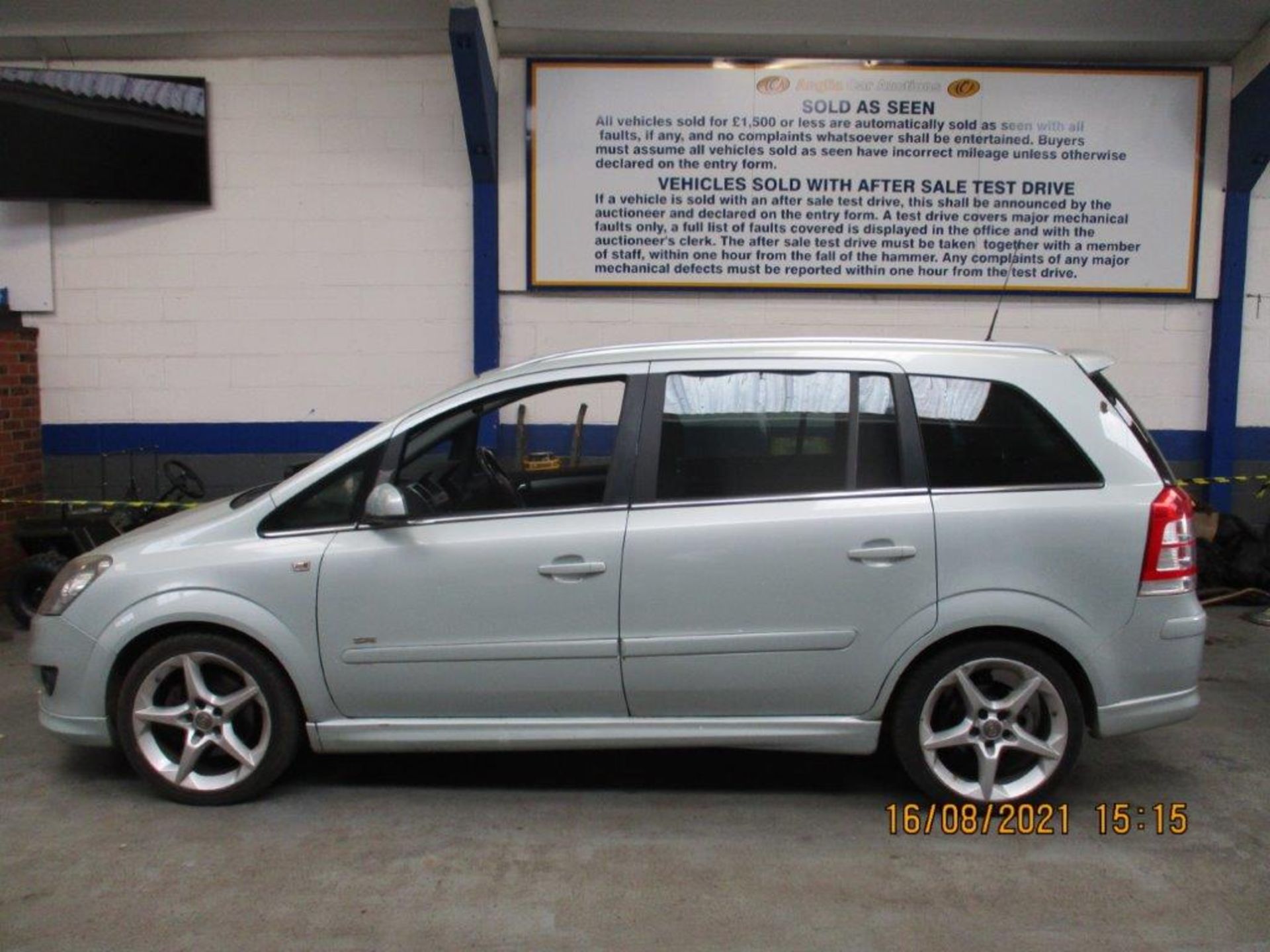 58 08 Vauxhall Zafira SRI XP 120 - Image 2 of 19