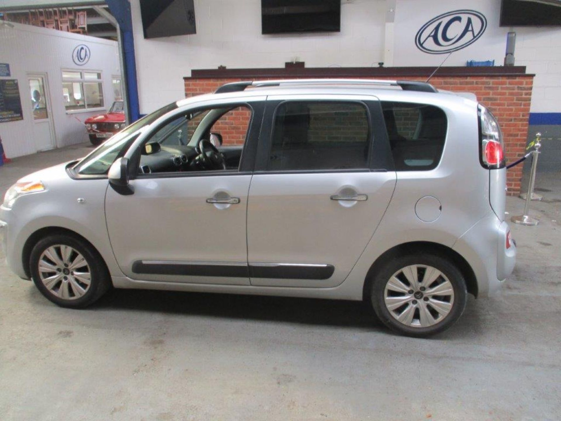 15 15 Citroen C3 Picasso Exclusive - Image 2 of 20