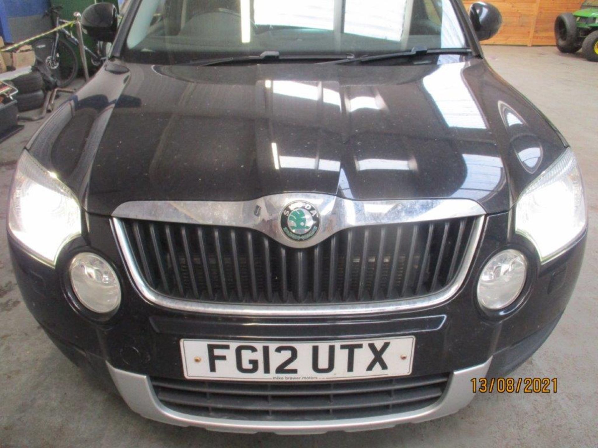 12 12 Skoda Yeti Elegance TDI CR - Image 3 of 21