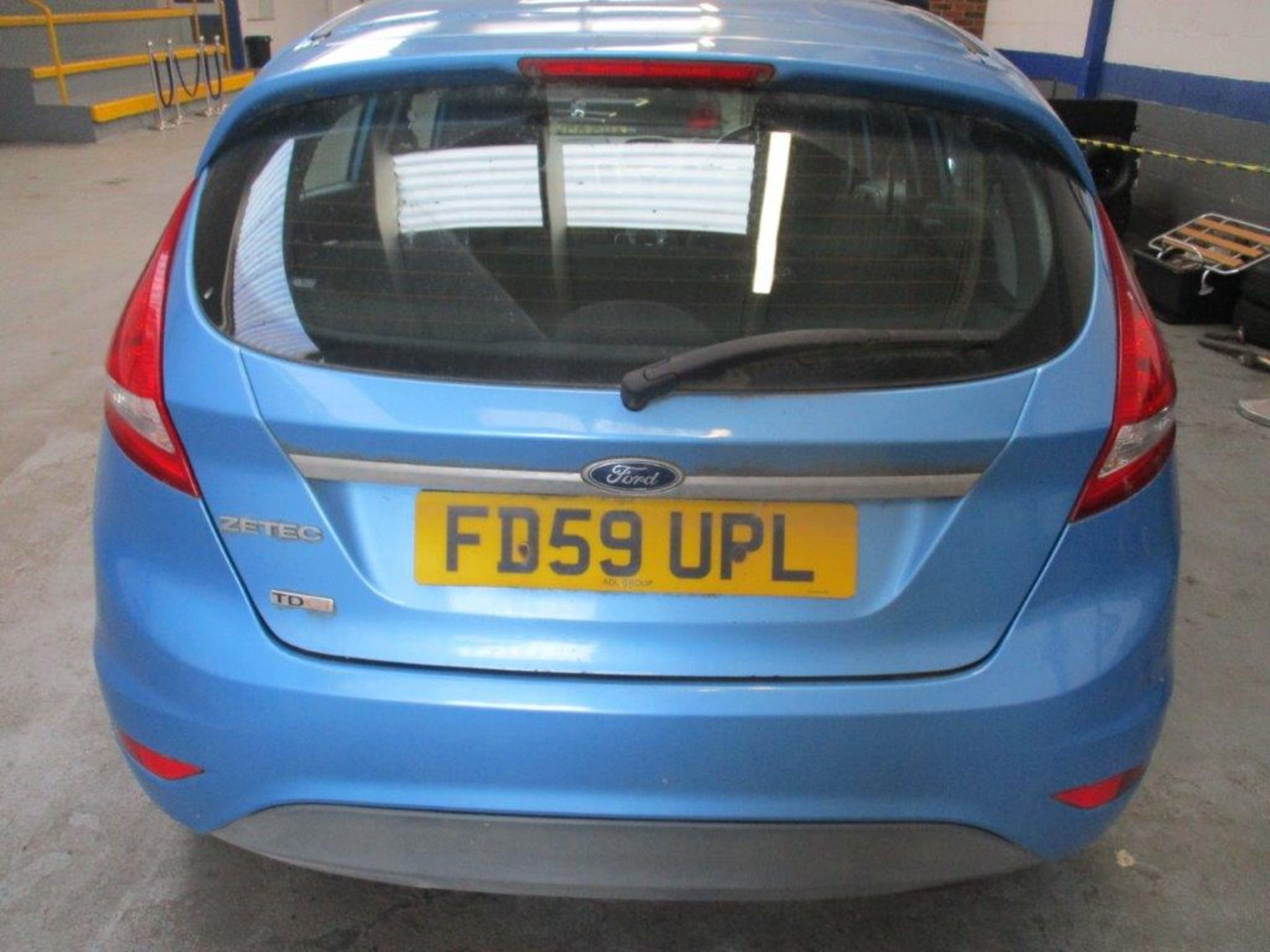 59 10 Ford Fiesta Zetec 68 TDCi - Image 5 of 21