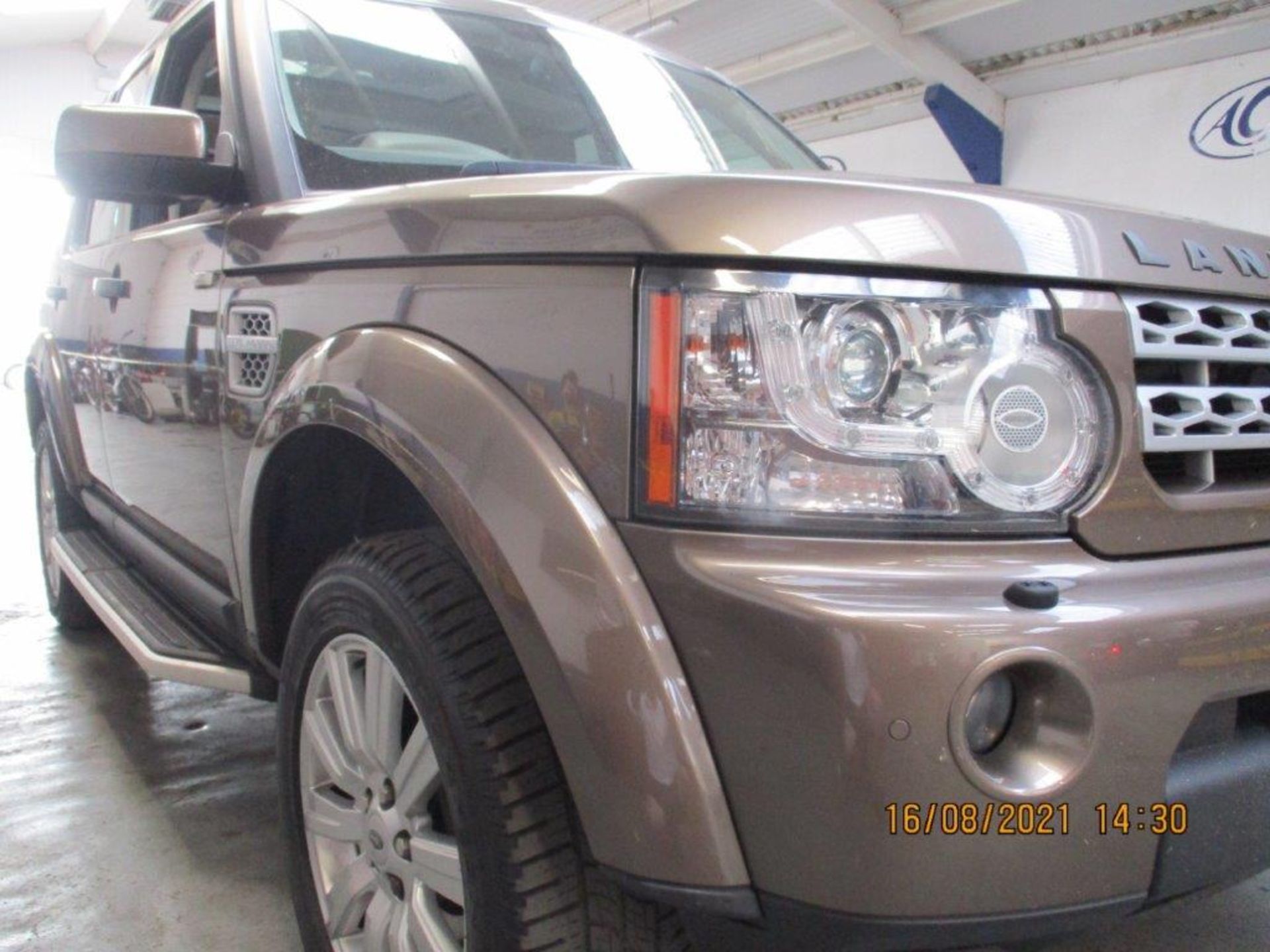 12 12 L/Rover Discovery HSE SDV6 - Image 6 of 32