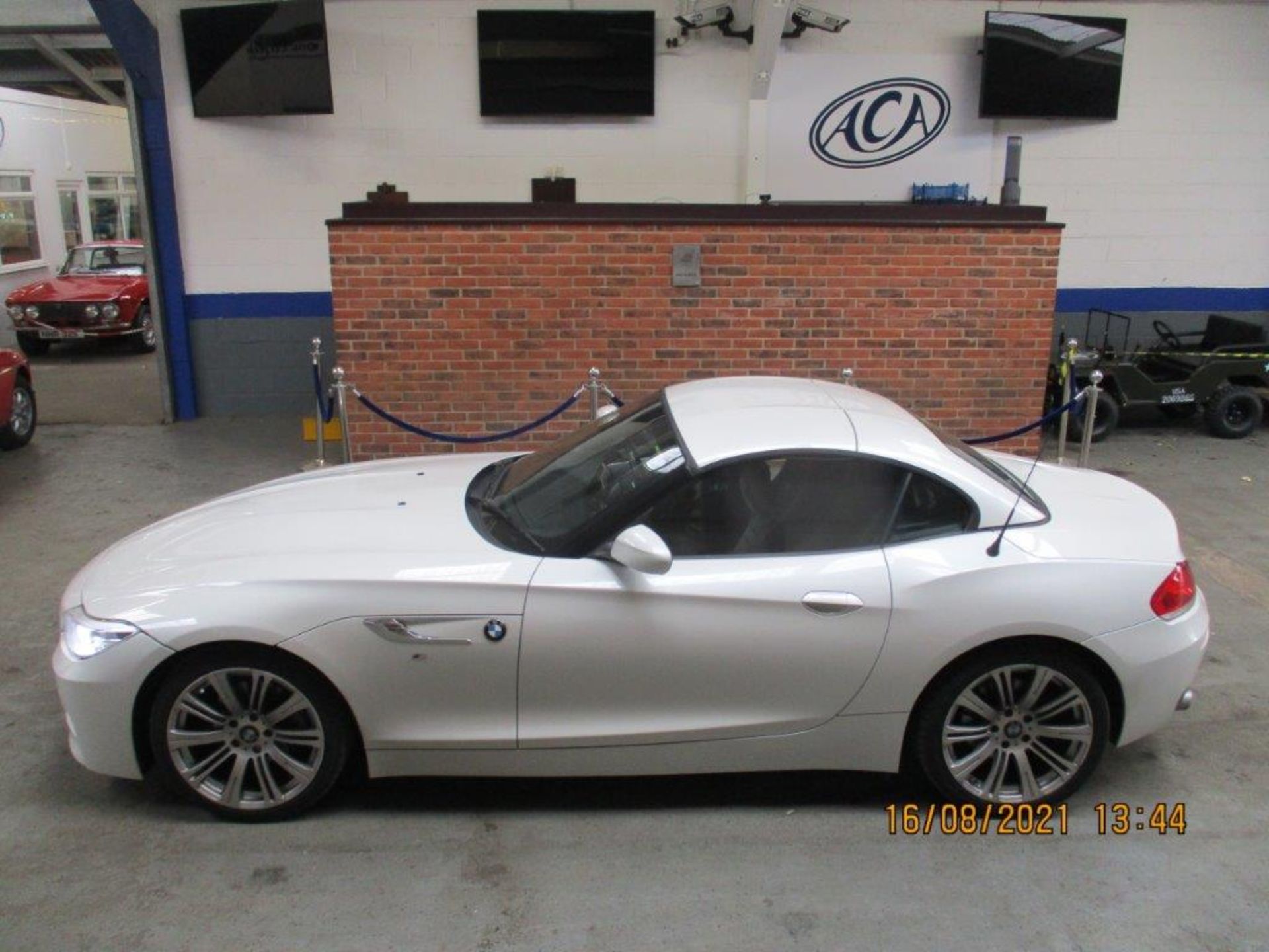 15 15 BMW Z4 S Drive18I M Sport - Image 9 of 26